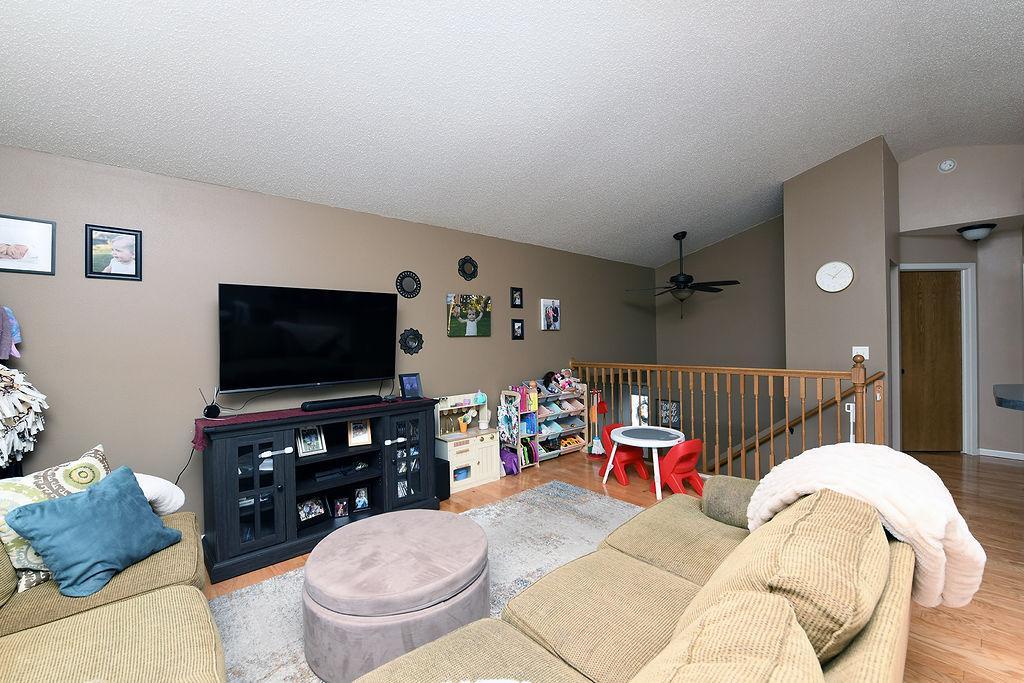 2011 single family home for sale at 5483 49th Avenue S in Fargo, ND — 3 bed, 2 bath (photo 10 of 27)
