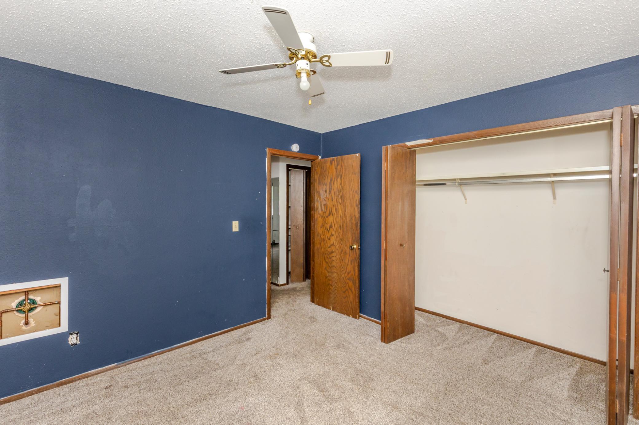 1977 condo for sale at 1915 18th Avenue S in Moorhead, MN — 2 bed, 1 bath (photo 12 of 30)