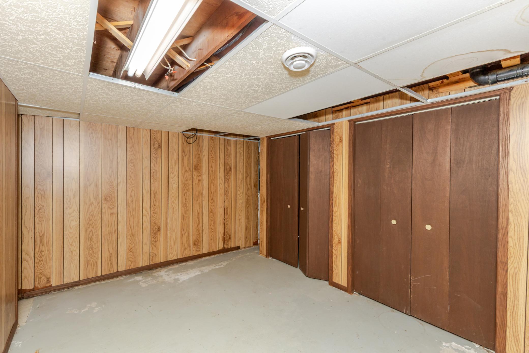1977 condo for sale at 1915 18th Avenue S in Moorhead, MN — 2 bed, 1 bath (photo 21 of 30)