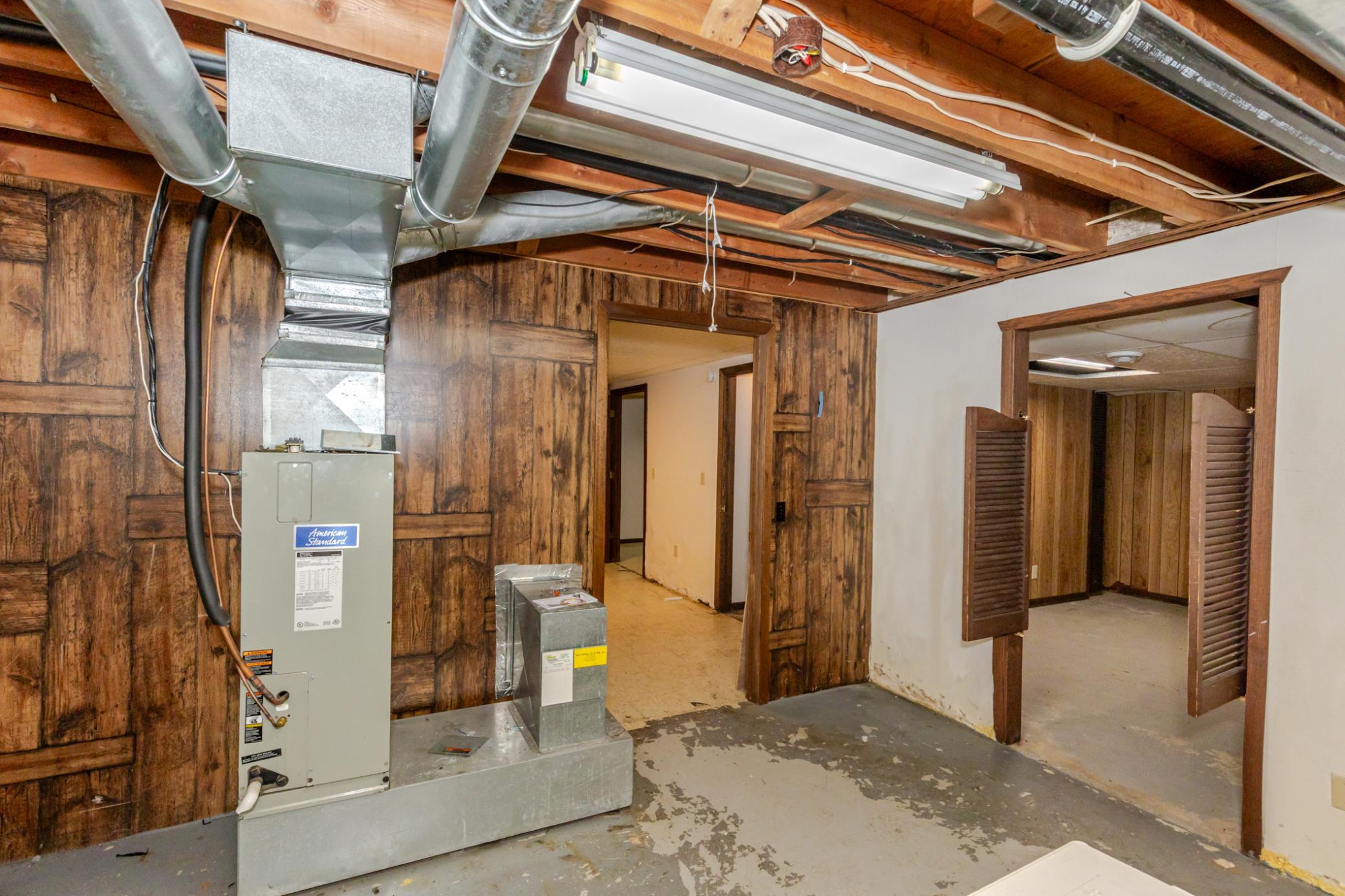 1977 condo for sale at 1915 18th Avenue S in Moorhead, MN — 2 bed, 1 bath (photo 24 of 30)