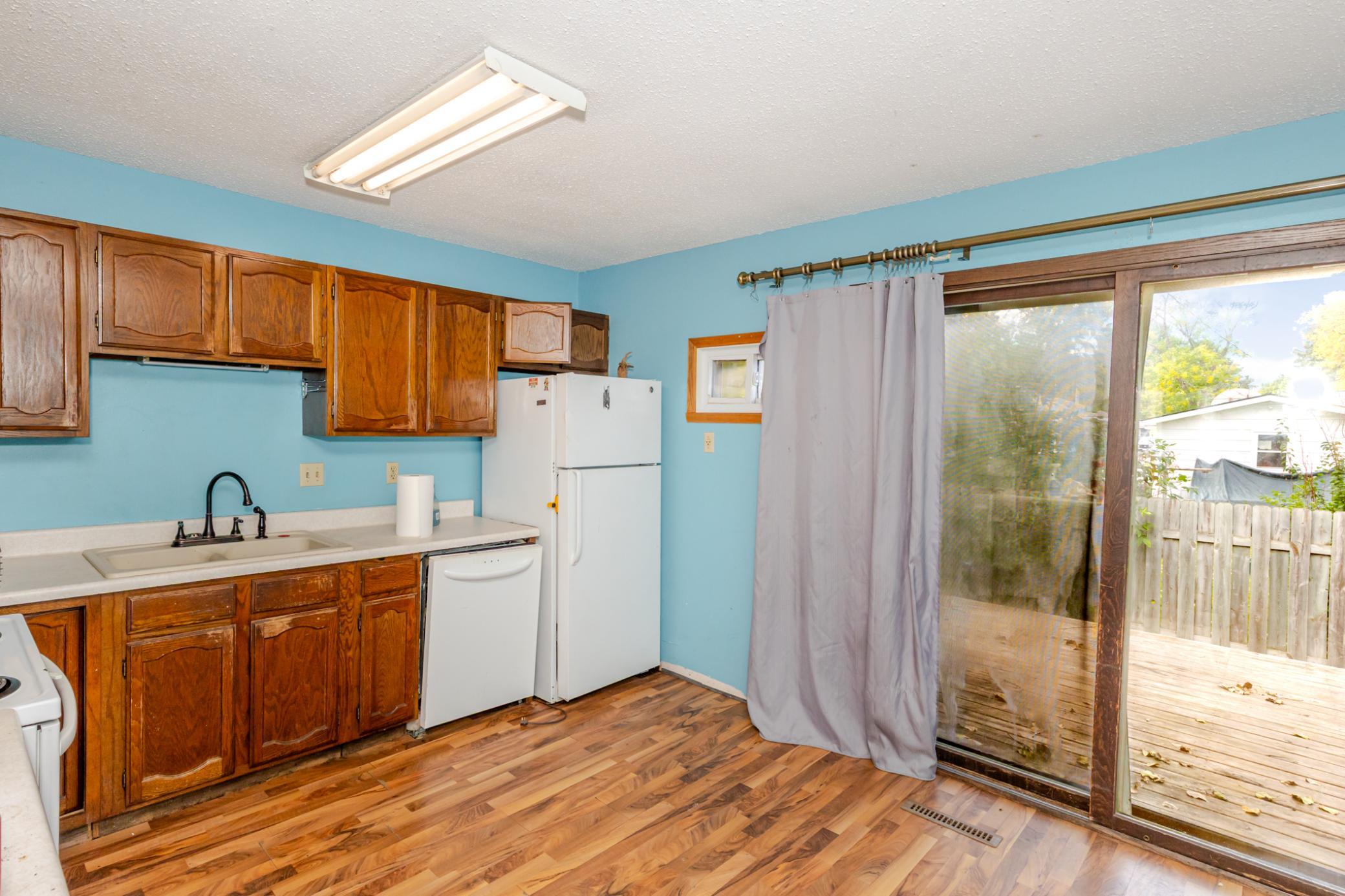 1977 condo for sale at 1915 18th Avenue S in Moorhead, MN — 2 bed, 1 bath (photo 8 of 30)