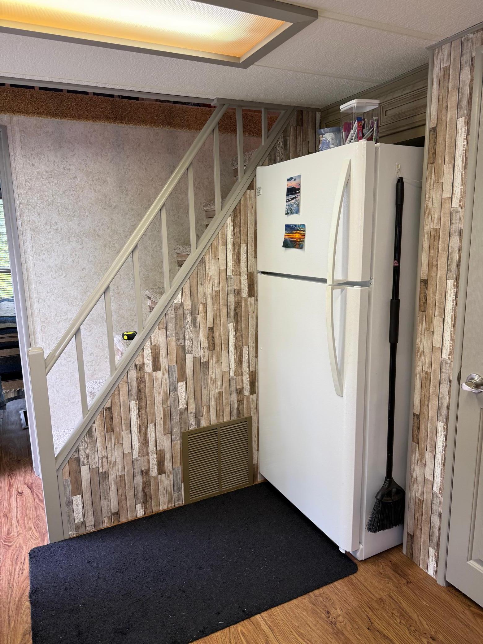 2001 single family home for sale at 30968 422nd Lane in Aitkin, MN — 2 bed, 1 bath (photo 11 of 17)