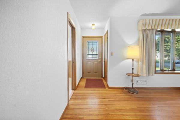 1956 single family home for sale at 1212 8th Avenue NE in Brainerd, MN — 3 bed, 2 bath (photo 12 of 38)