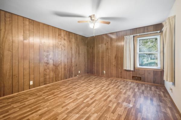 1956 single family home for sale at 1212 8th Avenue NE in Brainerd, MN — 3 bed, 2 bath (photo 21 of 38)