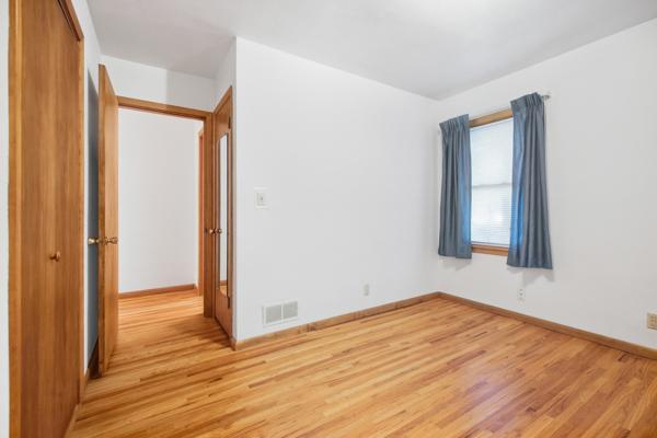 1956 single family home for sale at 1212 8th Avenue NE in Brainerd, MN — 3 bed, 2 bath (photo 24 of 38)