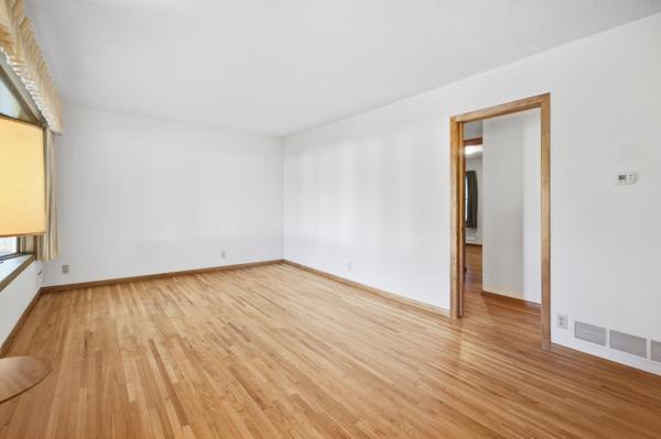 1956 single family home for sale at 1212 8th Avenue NE in Brainerd, MN — 3 bed, 2 bath (photo 8 of 38)
