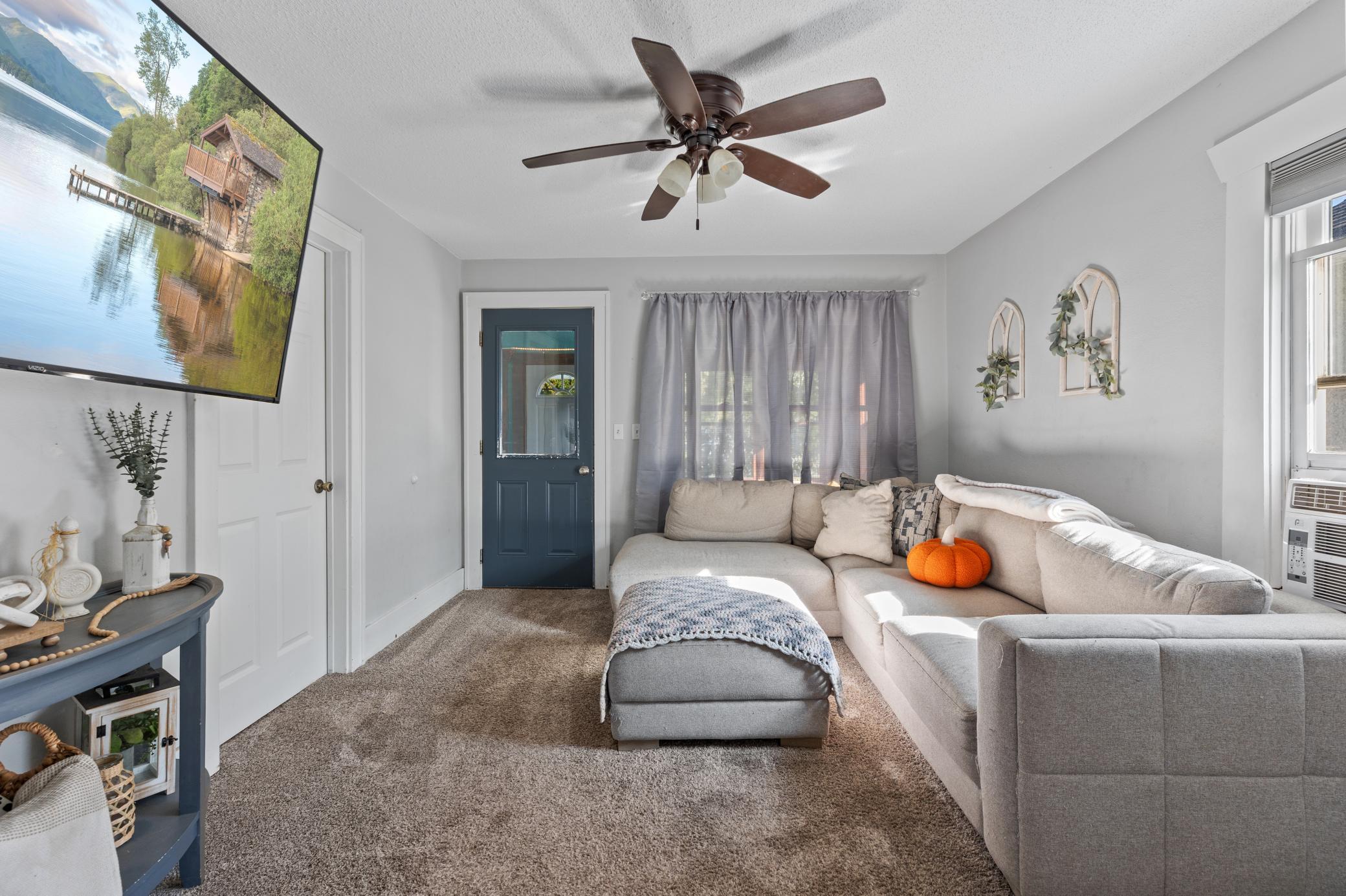 1924 single family home for sale at 828 Quince Street in Brainerd, MN — 2 bed, 1 bath (photo 2 of 20)