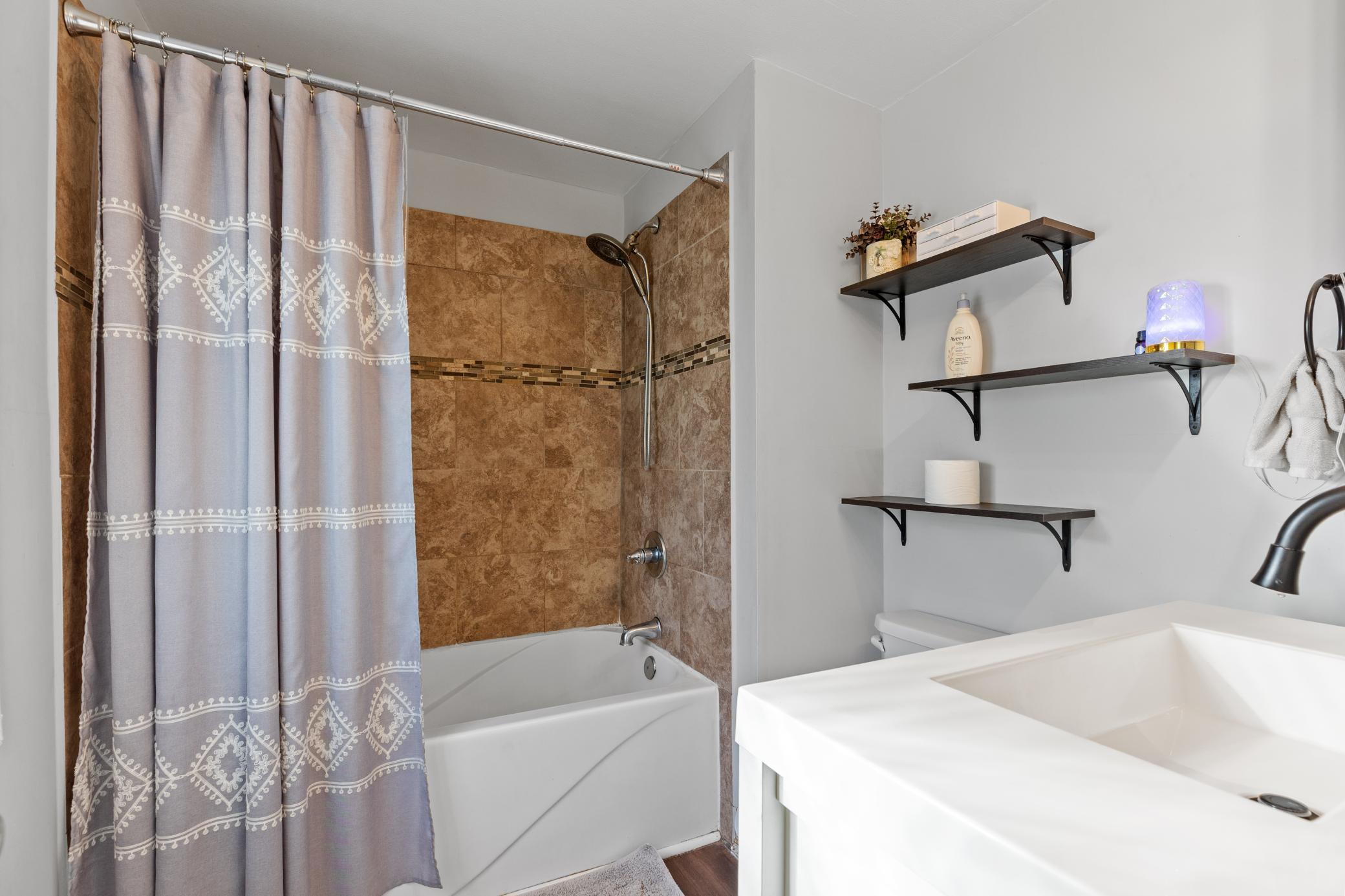1924 single family home for sale at 828 Quince Street in Brainerd, MN — 2 bed, 1 bath (photo 10 of 20)