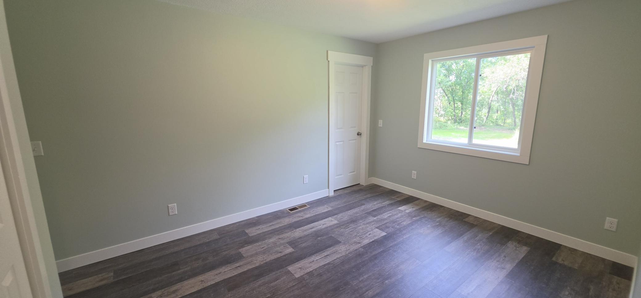 2025 single family home for sale at 12587 65th Avenue SW in Motley, MN — 5 bed, 3 bath (photo 15 of 37)
