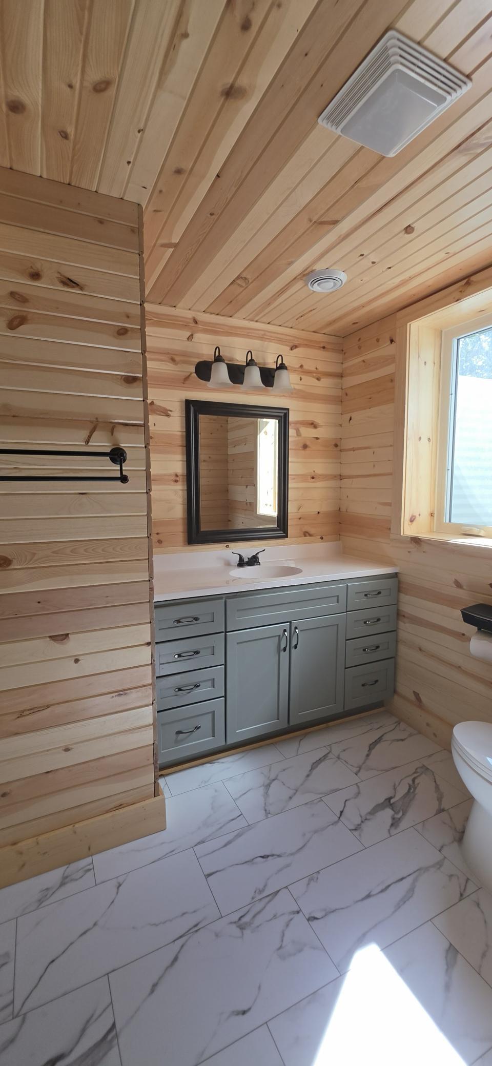 2025 single family home for sale at 12587 65th Avenue SW in Motley, MN — 5 bed, 3 bath (photo 22 of 37)
