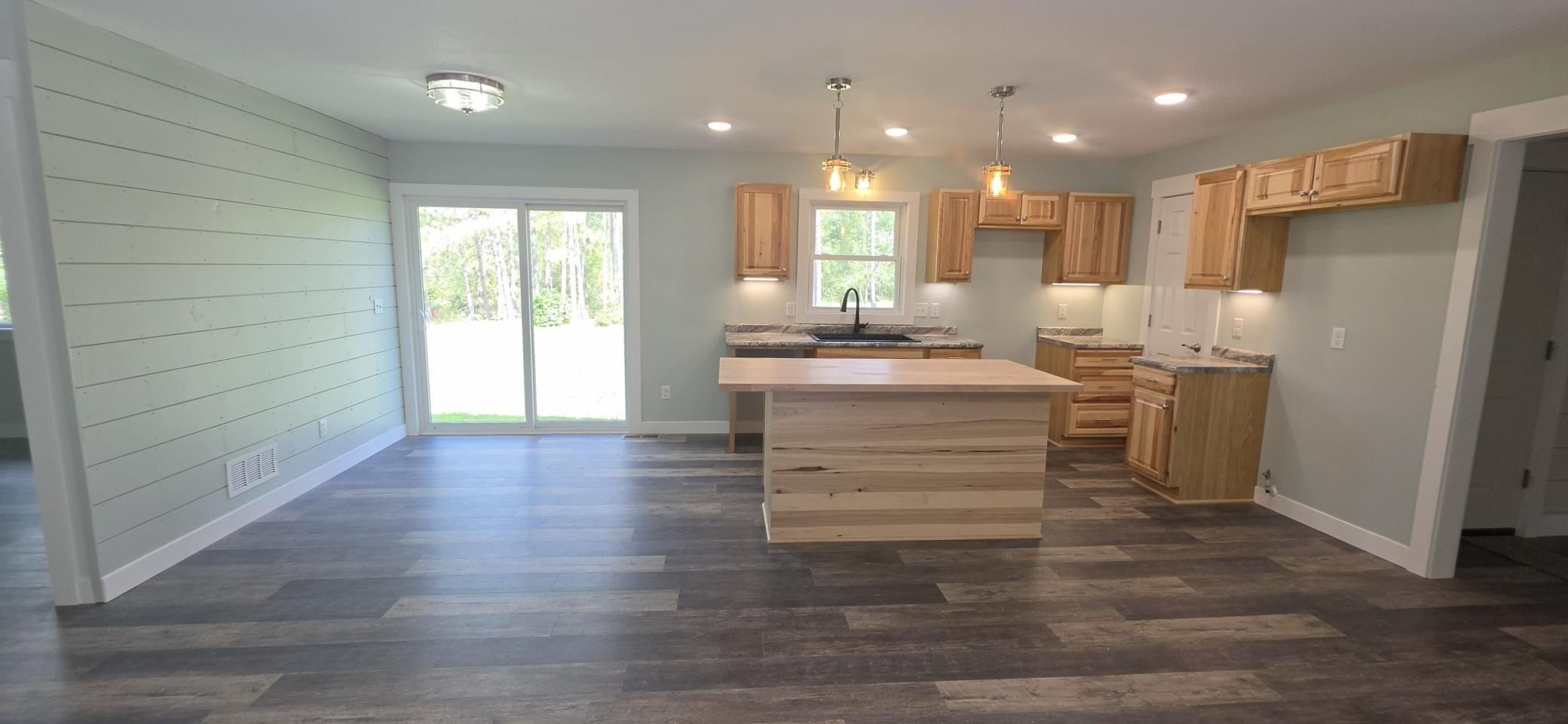 2025 single family home for sale at 12587 65th Avenue SW in Motley, MN — 5 bed, 3 bath (photo 4 of 37)