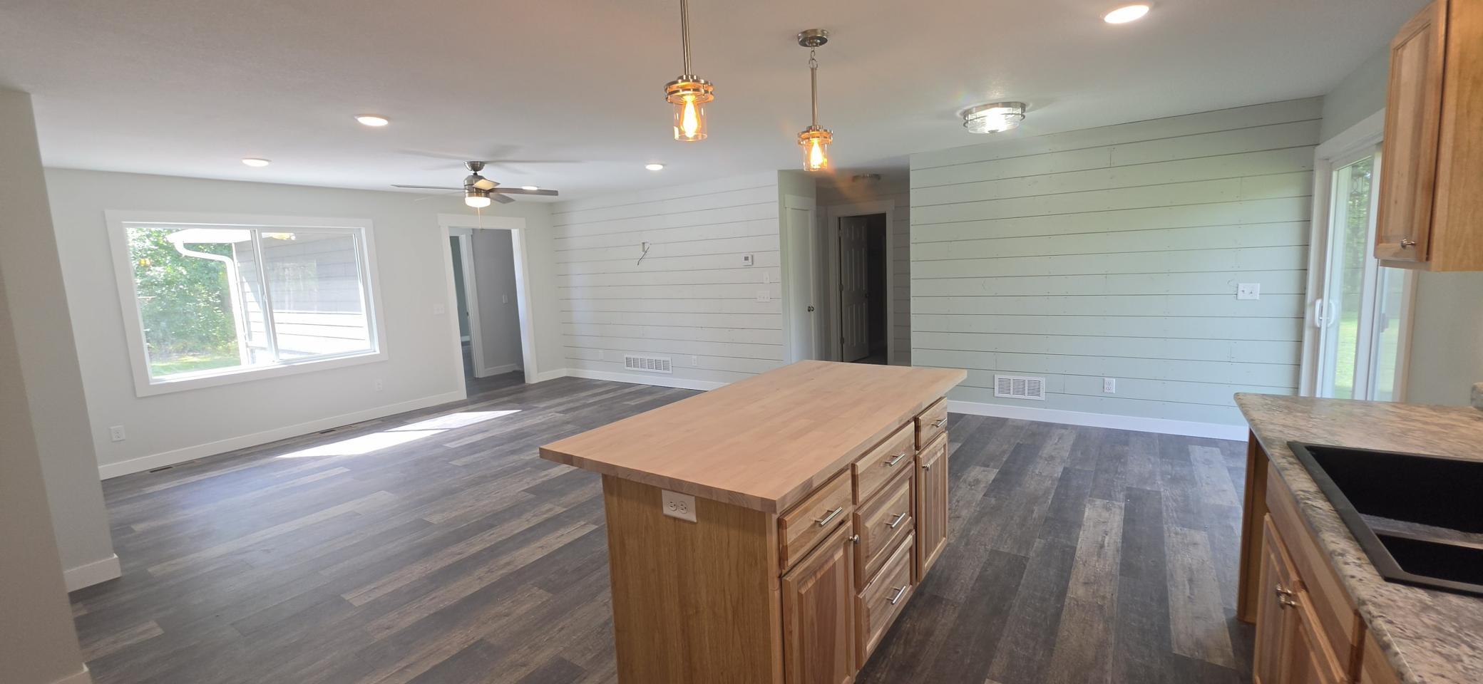 2025 single family home for sale at 12587 65th Avenue SW in Motley, MN — 5 bed, 3 bath (photo 6 of 37)