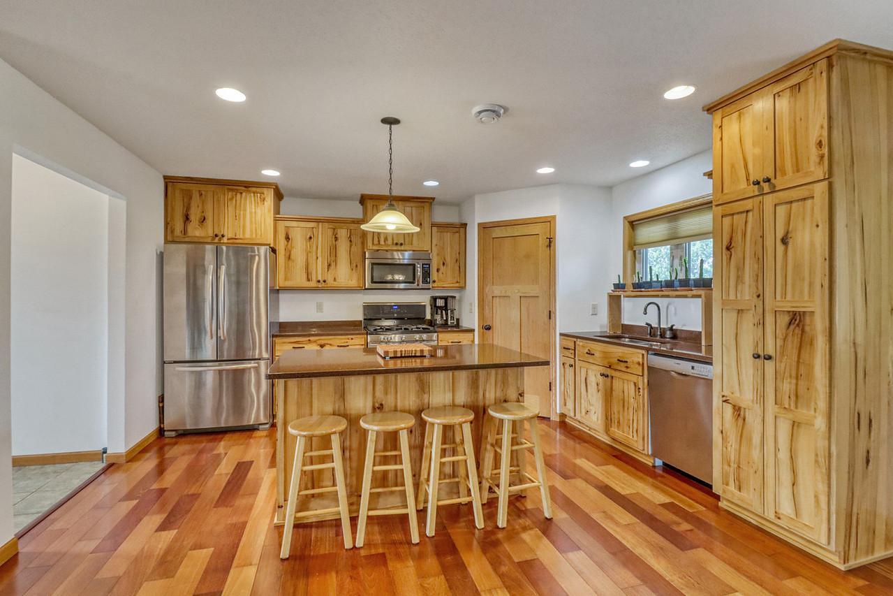 2010 single family home for sale at 451 263rd Street S in Hawley, MN — 4 bed, 3 bath (photo 2 of 44)