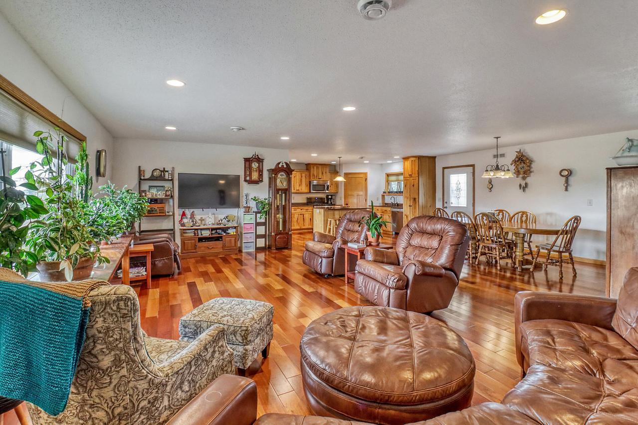 2010 single family home for sale at 451 263rd Street S in Hawley, MN — 4 bed, 3 bath (photo 15 of 44)