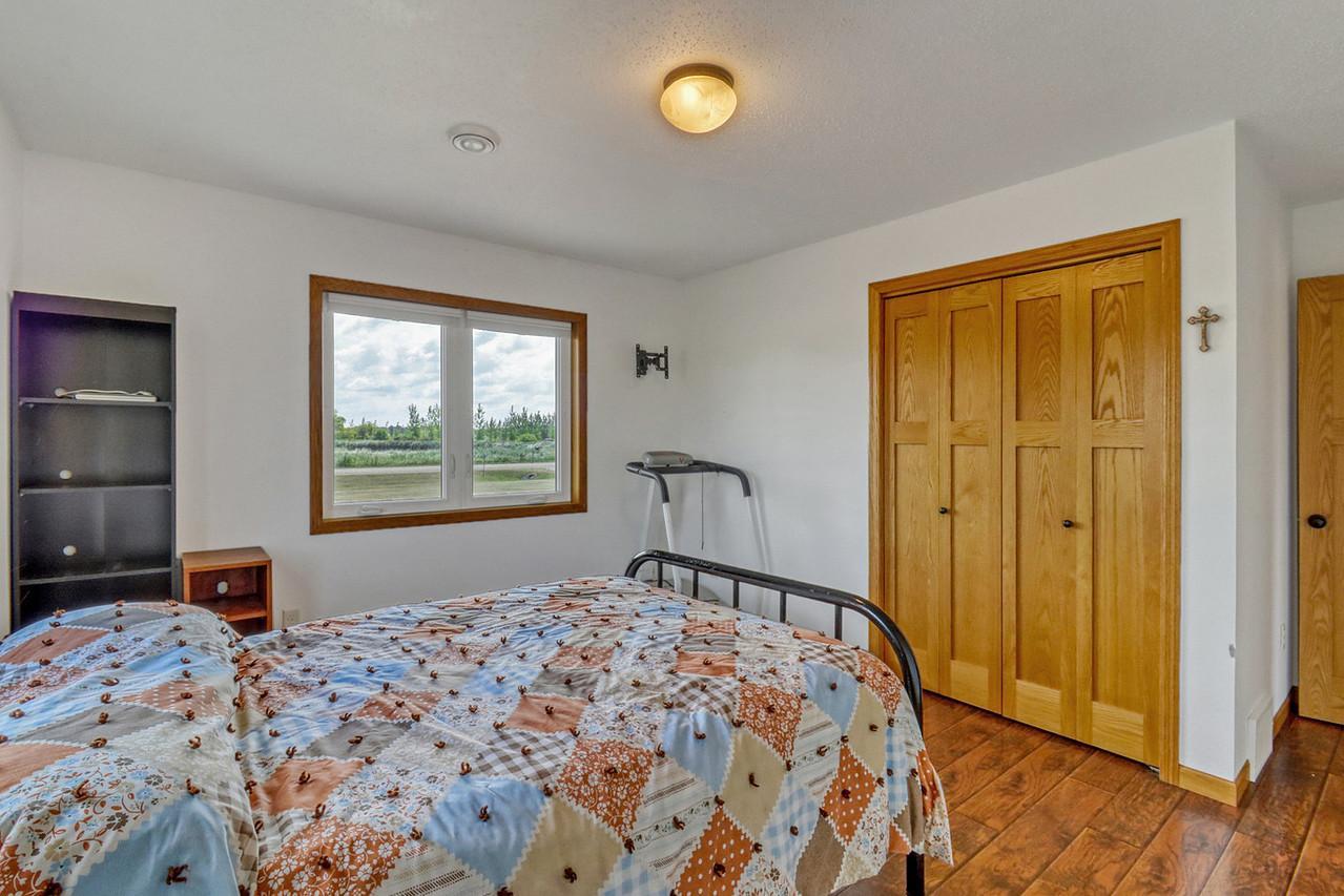 2010 single family home for sale at 451 263rd Street S in Hawley, MN — 4 bed, 3 bath (photo 28 of 44)