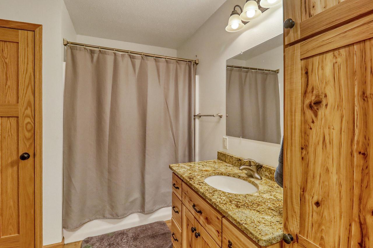 2010 single family home for sale at 451 263rd Street S in Hawley, MN — 4 bed, 3 bath (photo 29 of 44)