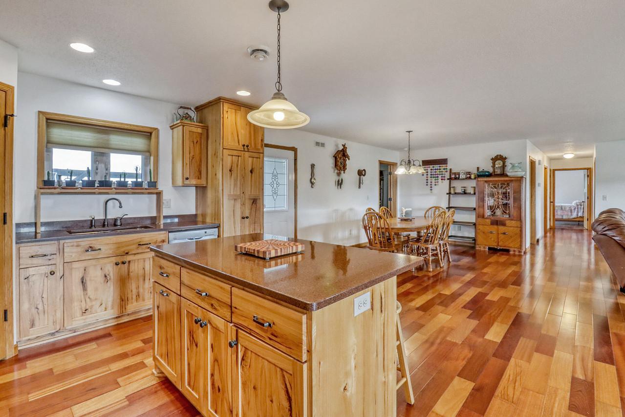 2010 single family home for sale at 451 263rd Street S in Hawley, MN — 4 bed, 3 bath (photo 6 of 44)