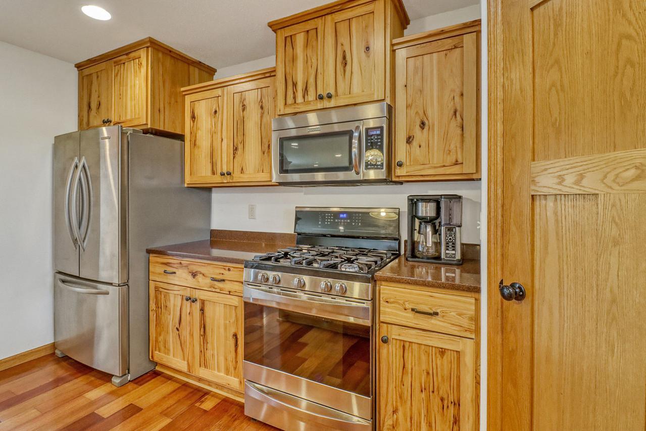 2010 single family home for sale at 451 263rd Street S in Hawley, MN — 4 bed, 3 bath (photo 10 of 44)