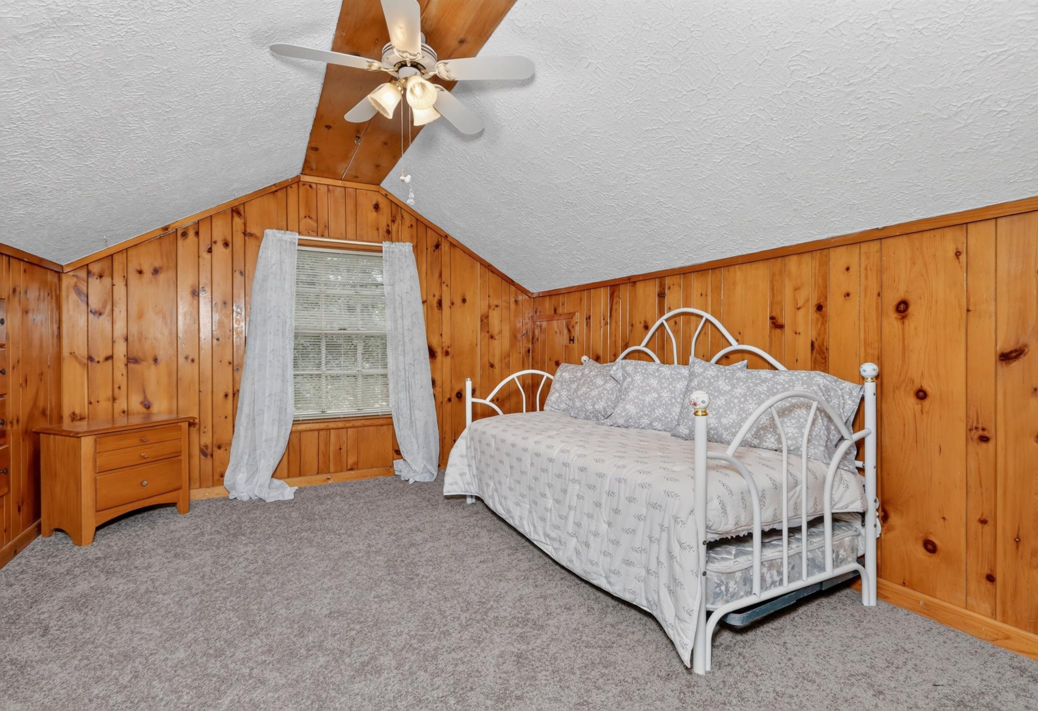 1955 single family home for sale at 316 Congdon Street in Coleraine, MN — 4 bed, 3 bath (photo 25 of 59)