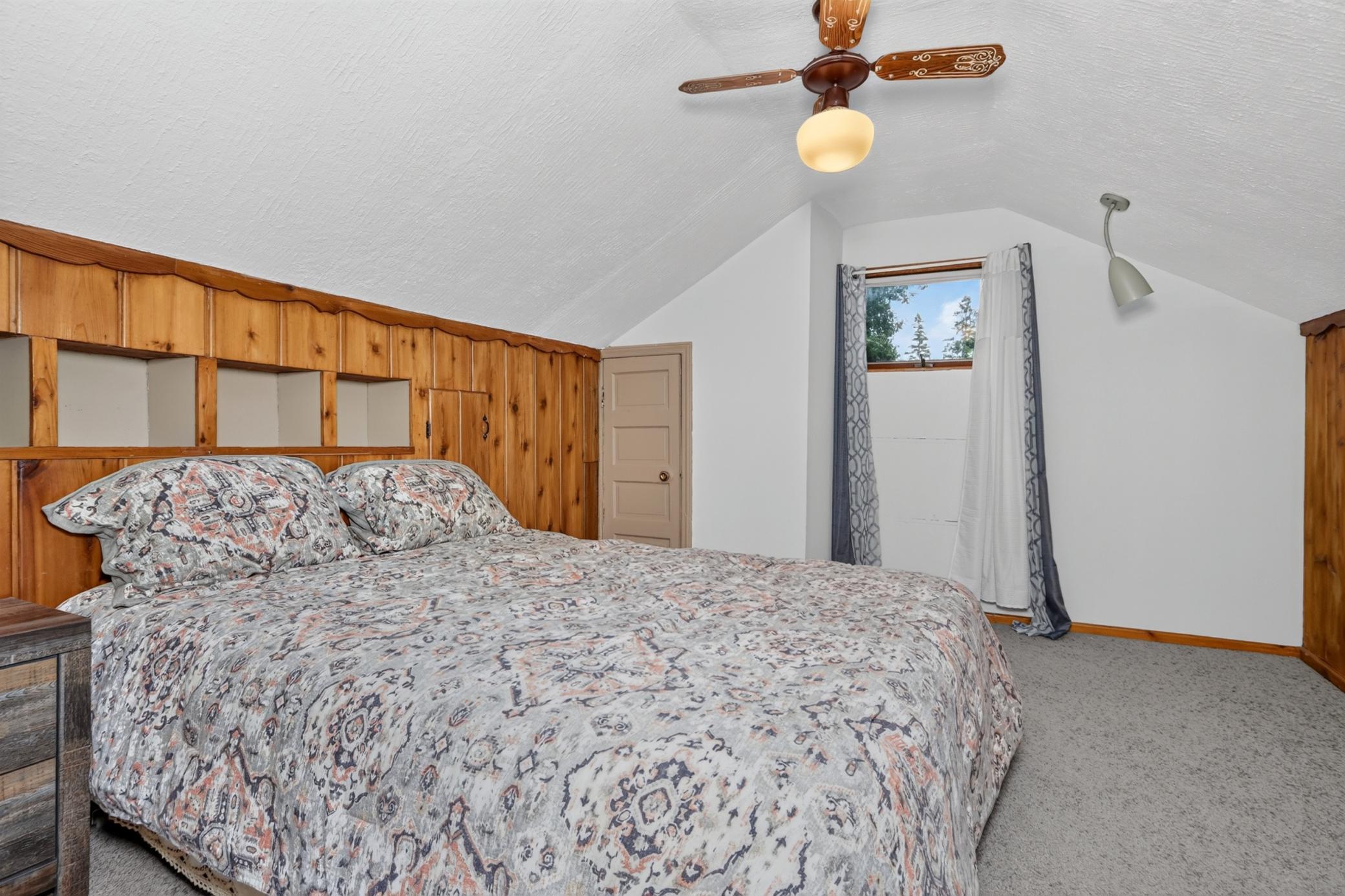 1955 single family home for sale at 316 Congdon Street in Coleraine, MN — 4 bed, 3 bath (photo 27 of 59)