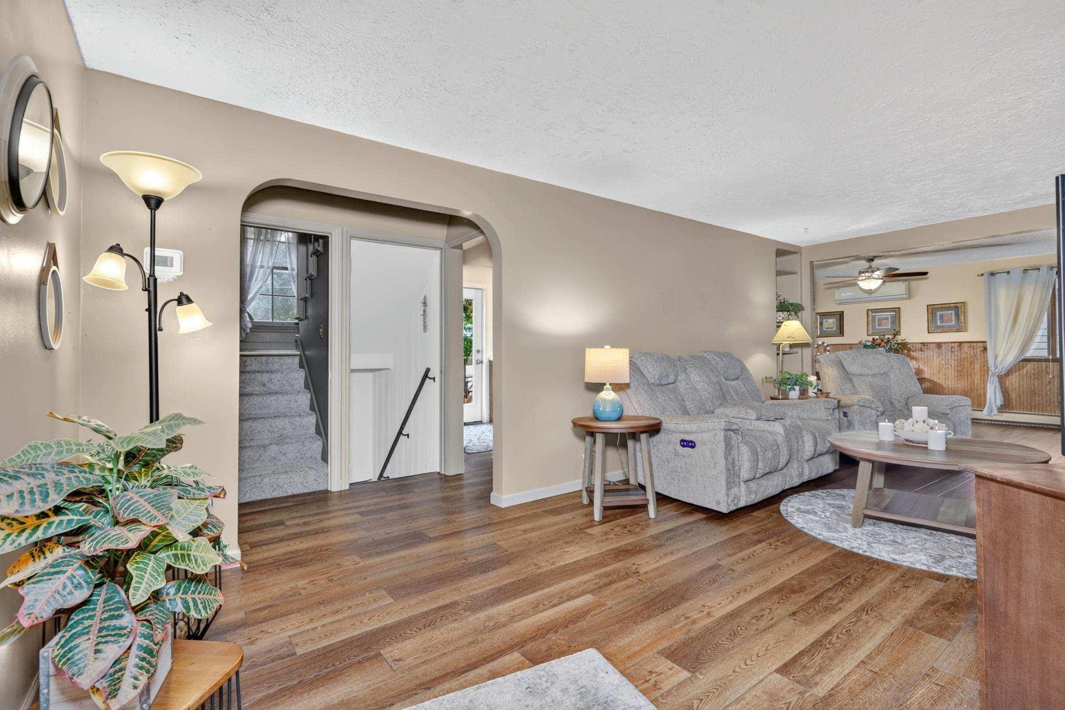 1955 single family home for sale at 316 Congdon Street in Coleraine, MN — 4 bed, 3 bath (photo 8 of 59)