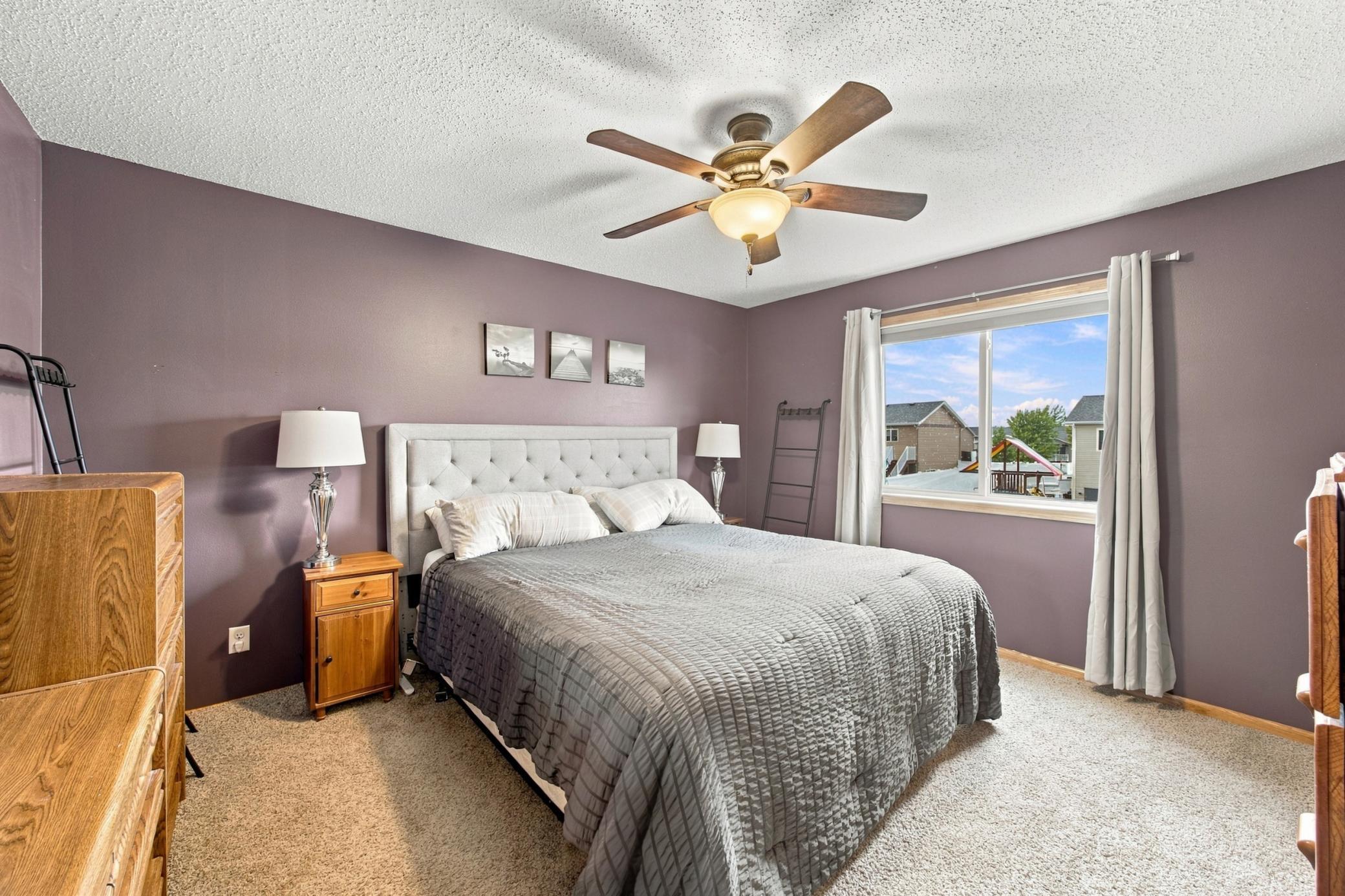 2006 single family home for sale at 4422 10th Street W in West Fargo, ND — 4 bed, 2 bath (photo 11 of 26)