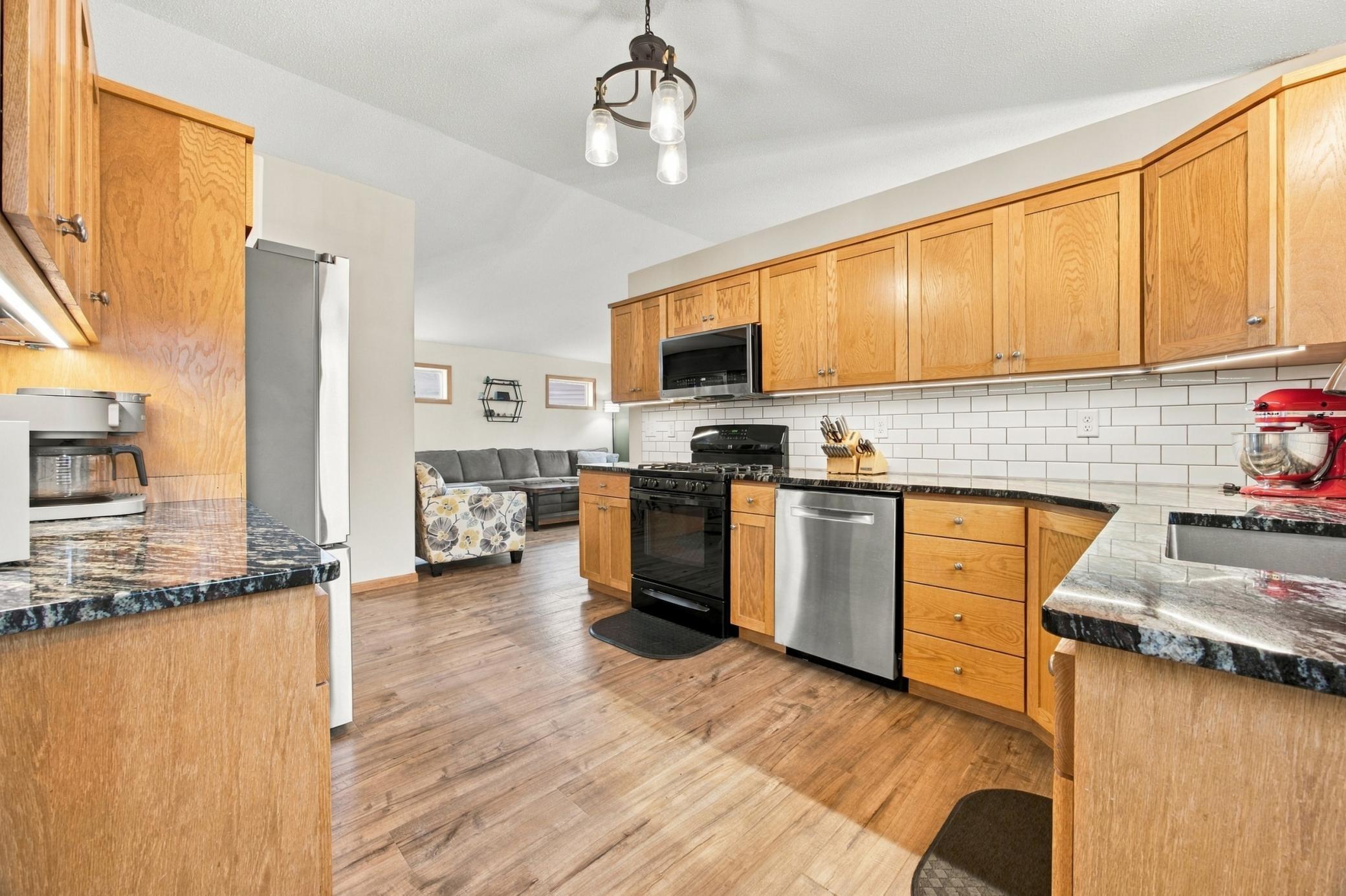 2006 single family home for sale at 4422 10th Street W in West Fargo, ND — 4 bed, 2 bath (photo 7 of 26)