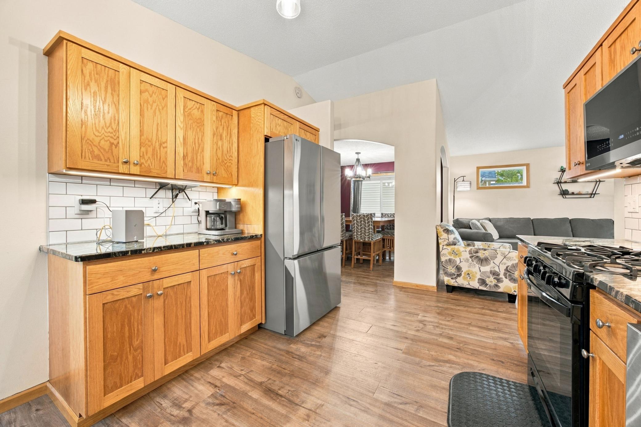 2006 single family home for sale at 4422 10th Street W in West Fargo, ND — 4 bed, 2 bath (photo 8 of 26)