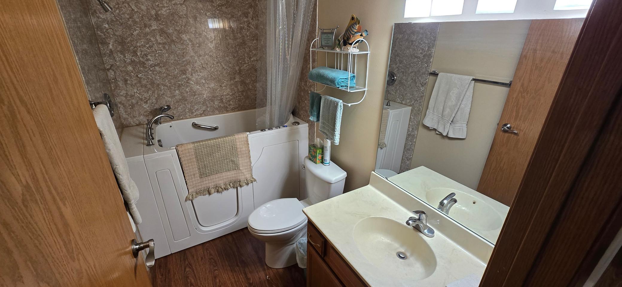 1998 townhouse for sale at 3345 38th Street S in Moorhead, MN — 2 bed, 2 bath (photo 4 of 23)