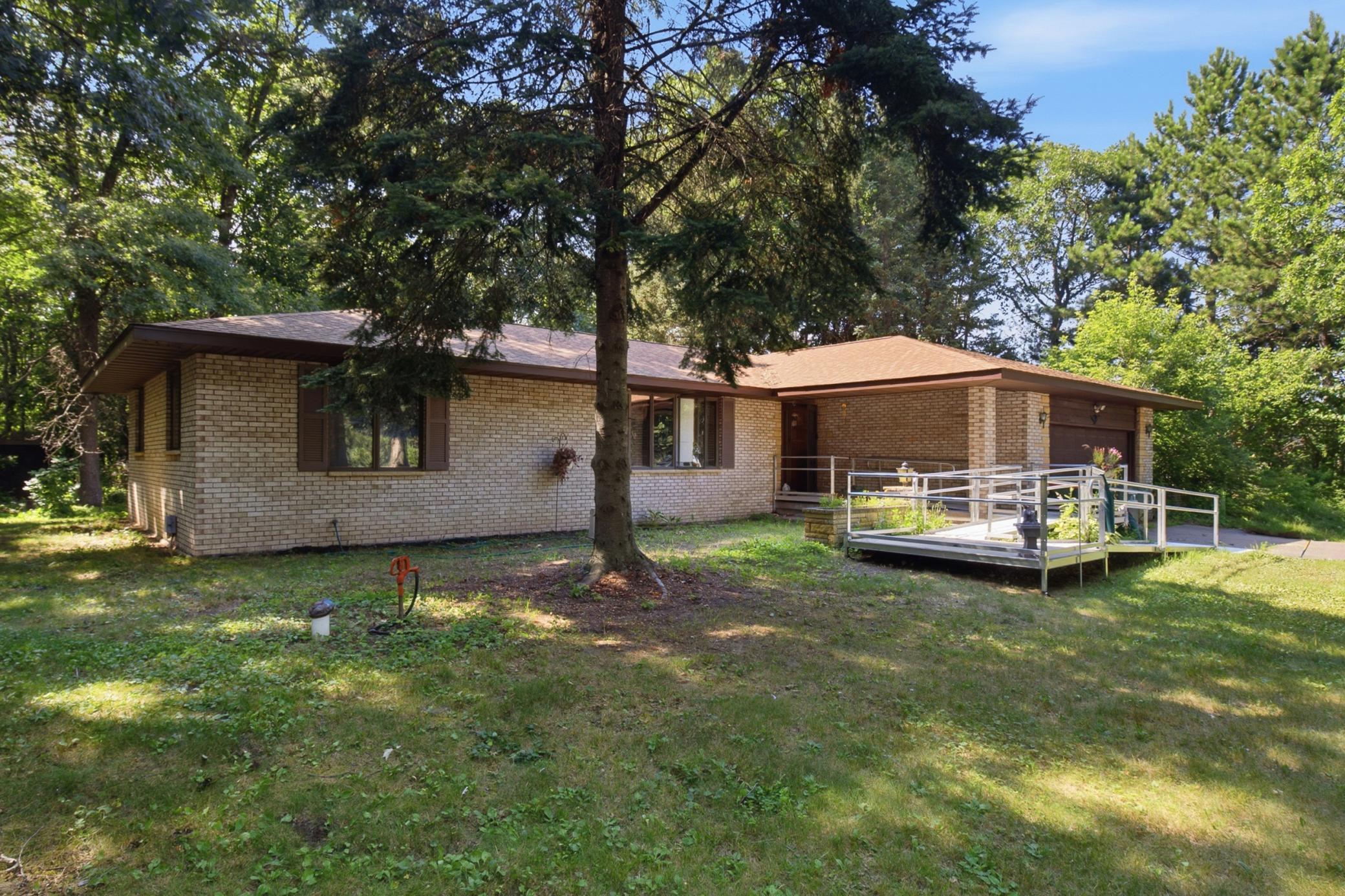 1988 single family home for sale at 17487 Dewes Road in Brainerd, MN — 3 bed, 3 bath (photo 2 of 23)