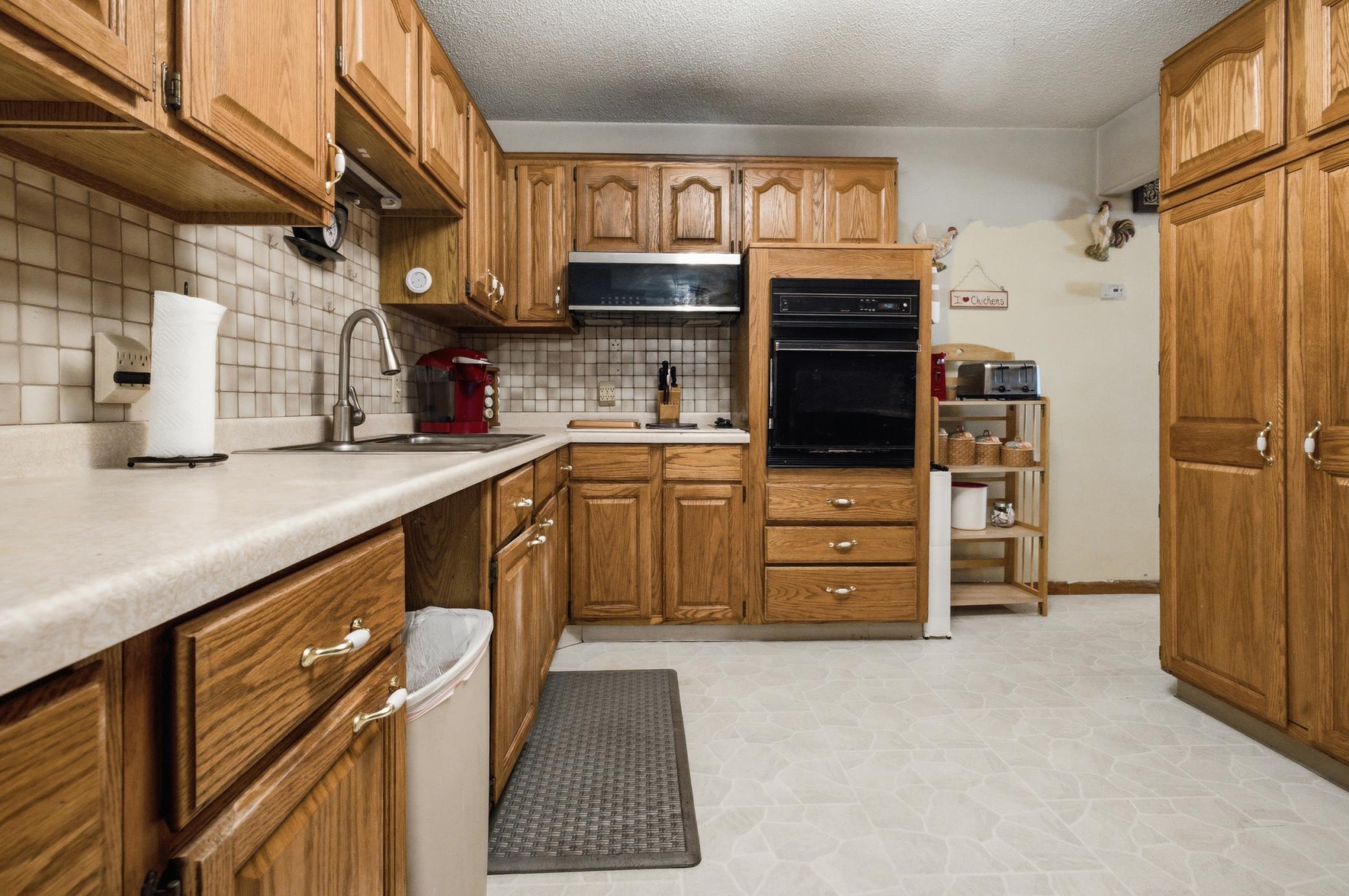 1988 single family home for sale at 17487 Dewes Road in Brainerd, MN — 3 bed, 3 bath (photo 8 of 23)