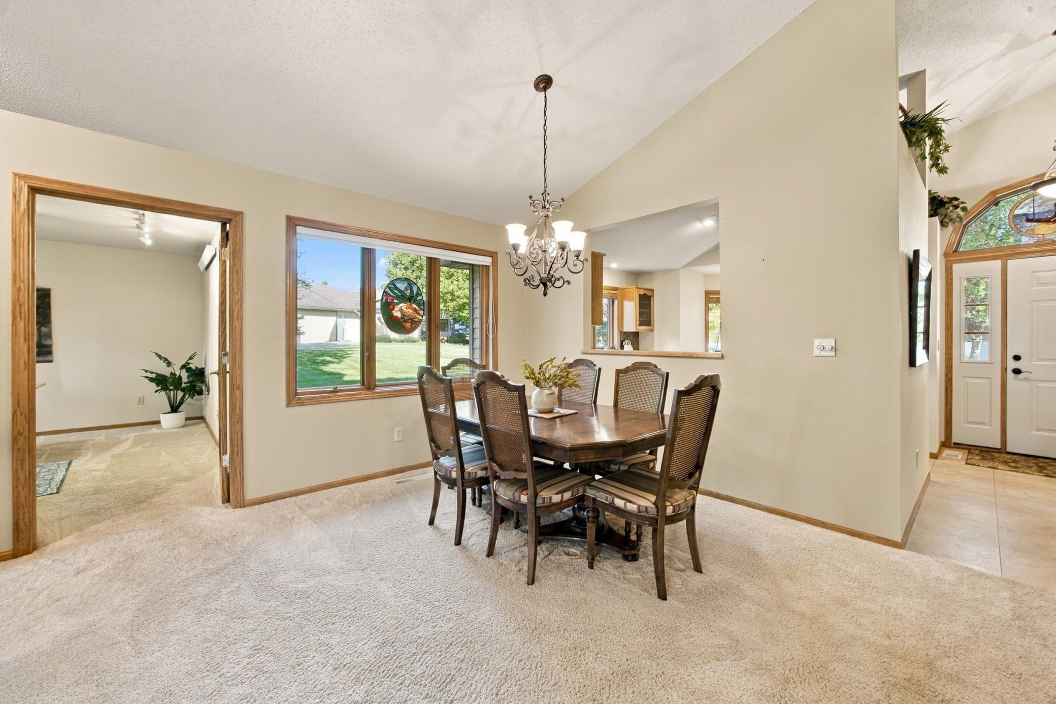 1994 twin home for sale at 2206 Brookwood Court in Fergus Falls, MN — 2 bed, 2 bath (photo 15 of 36)