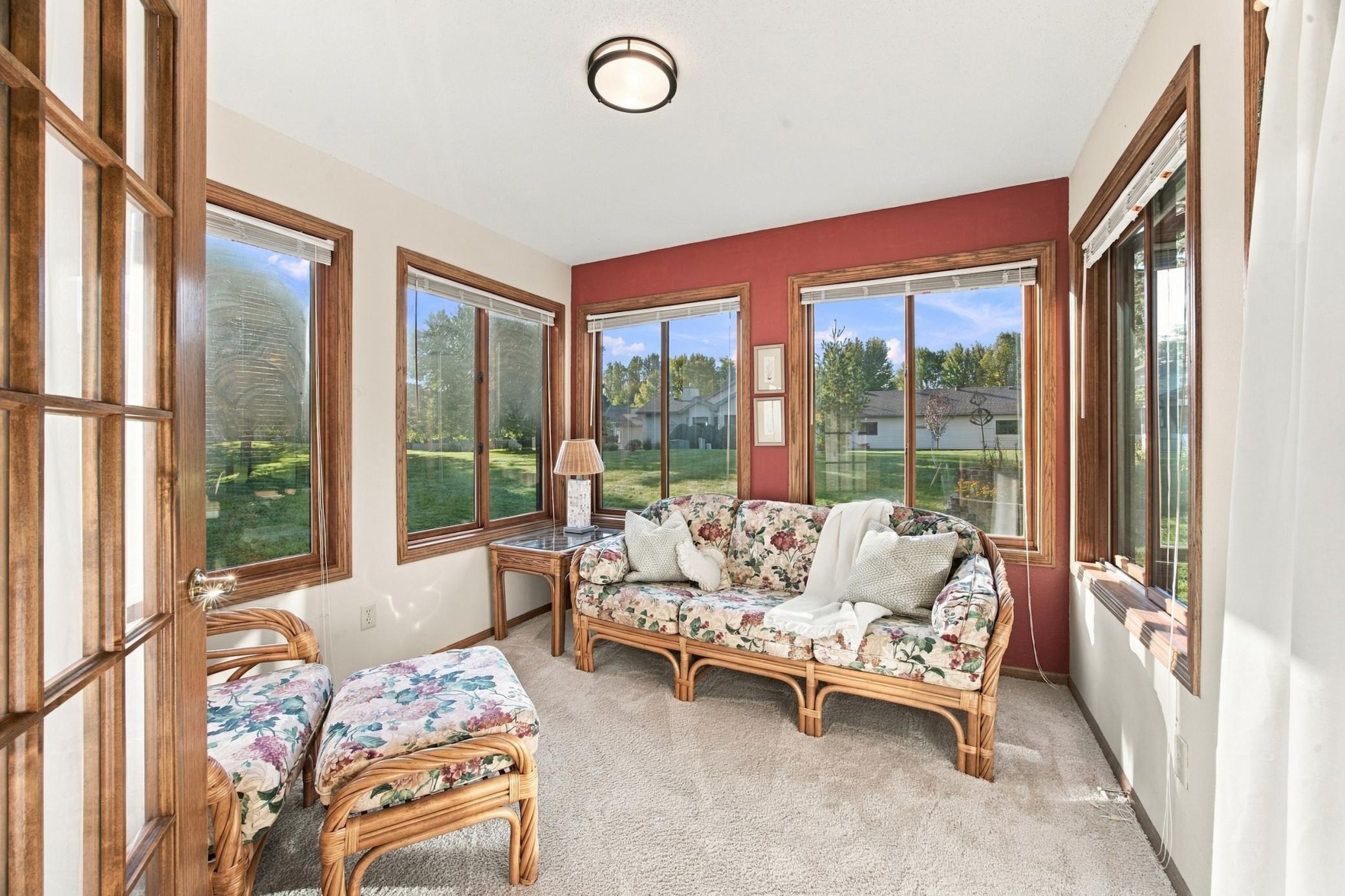 1994 twin home for sale at 2206 Brookwood Court in Fergus Falls, MN — 2 bed, 2 bath (photo 24 of 36)