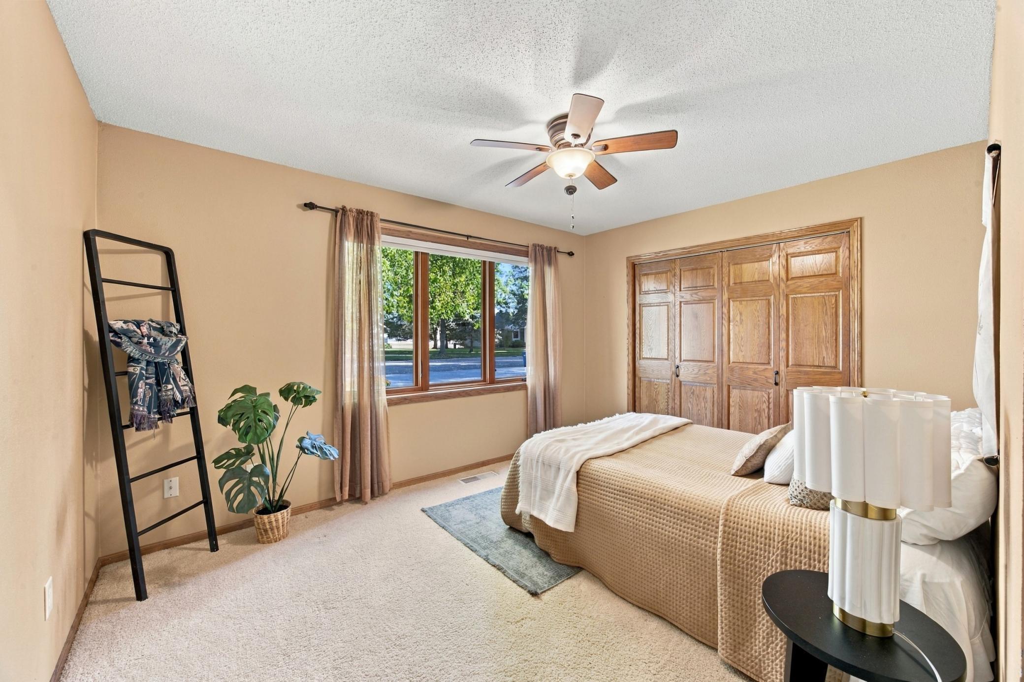 1994 twin home for sale at 2206 Brookwood Court in Fergus Falls, MN — 2 bed, 2 bath (photo 28 of 36)