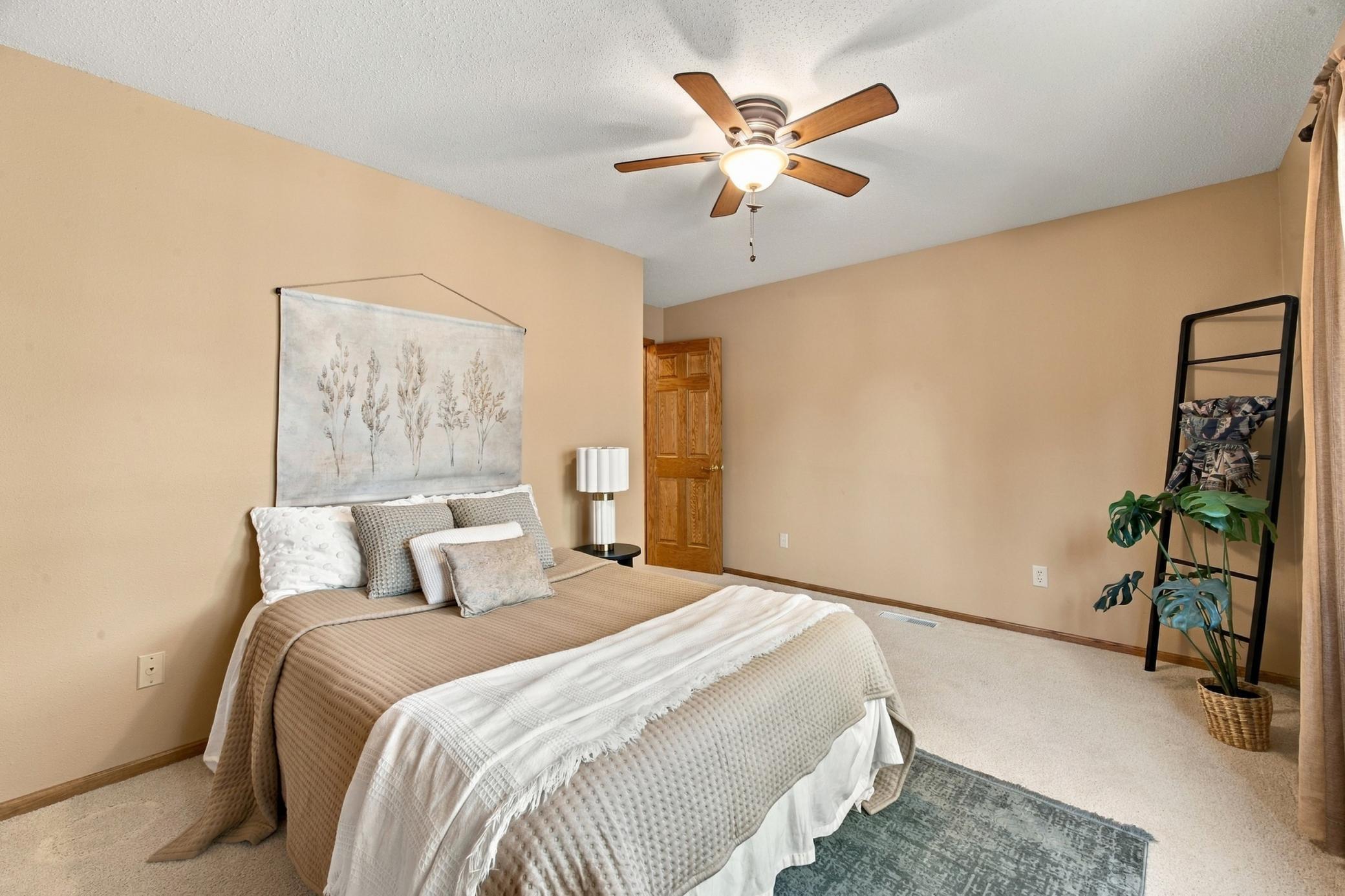 1994 twin home for sale at 2206 Brookwood Court in Fergus Falls, MN — 2 bed, 2 bath (photo 29 of 36)