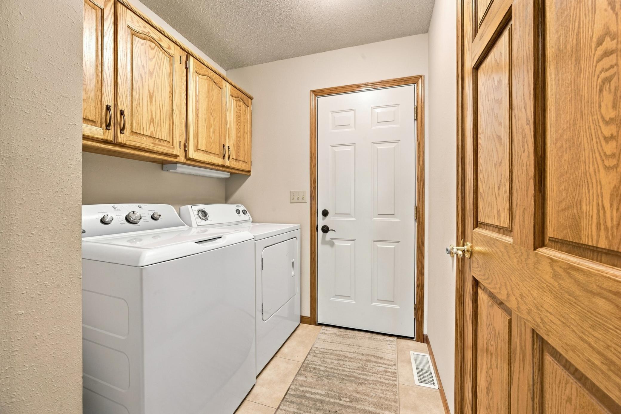 1994 twin home for sale at 2206 Brookwood Court in Fergus Falls, MN — 2 bed, 2 bath (photo 30 of 36)