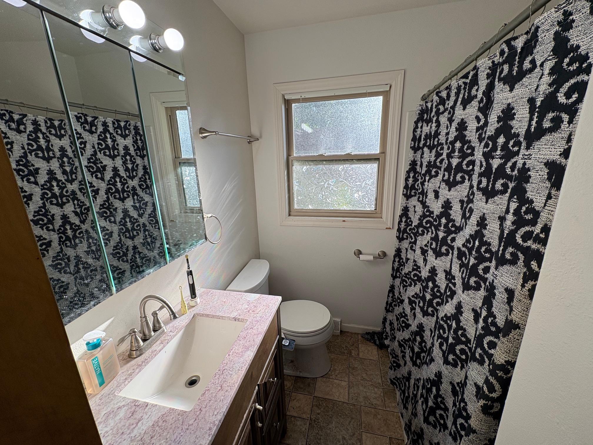 1956 single family home for sale at 520 7th Street N in Breckenridge, MN — 4 bed, 2 bath (photo 9 of 22)
