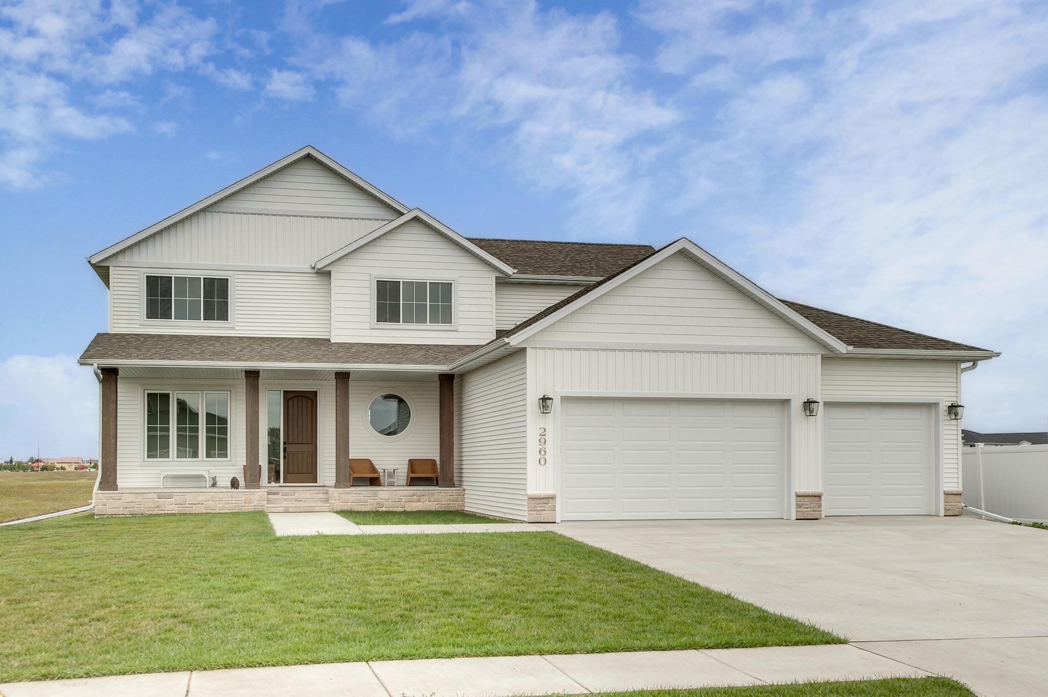 2025 single family home for sale at 2960 Prairie Farms Circle S in Fargo, ND — 6 bed, 4 bath