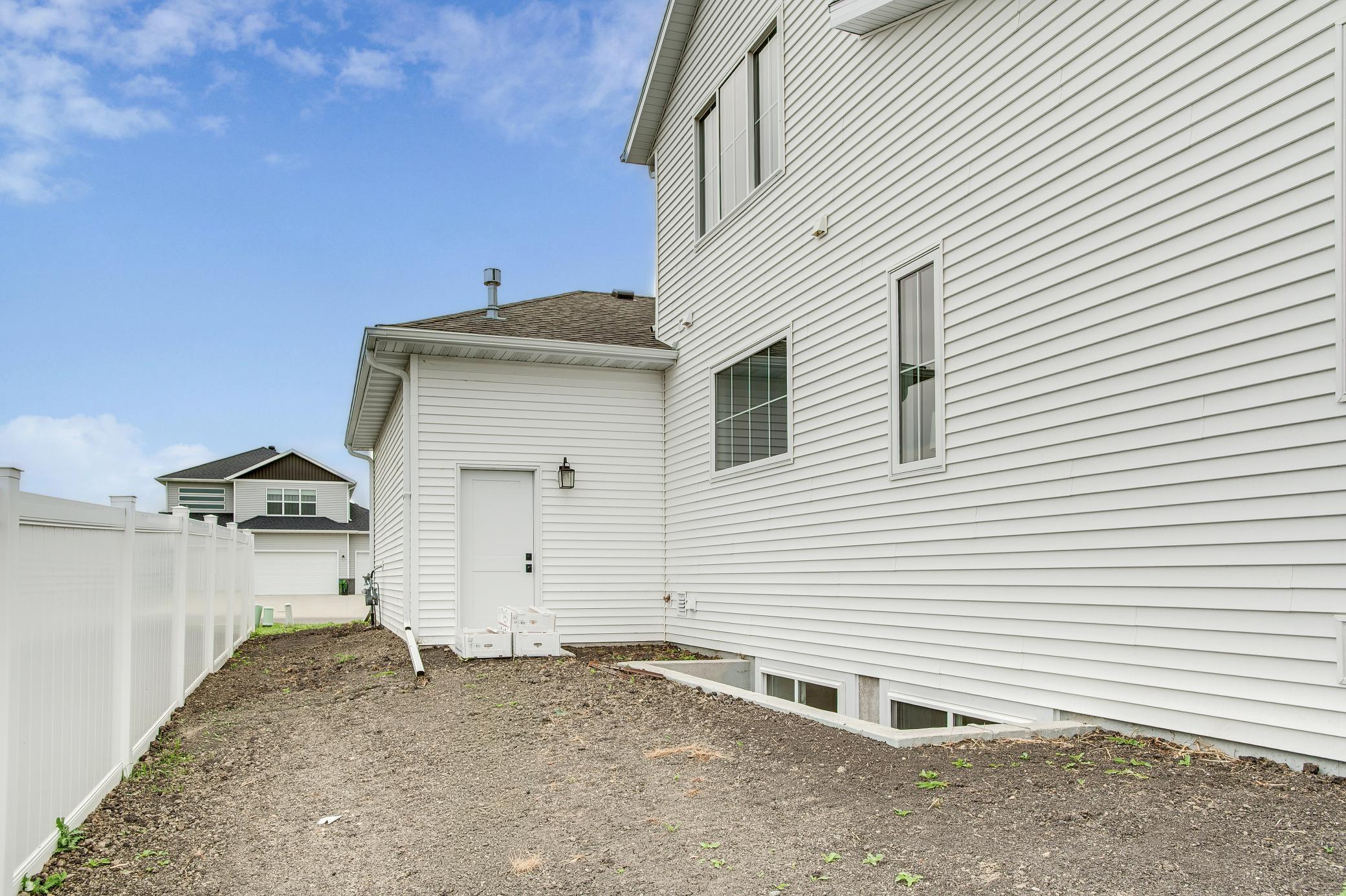 2025 single family home for sale at 2960 Prairie Farms Circle S in Fargo, ND — 6 bed, 4 bath (photo 92 of 96)