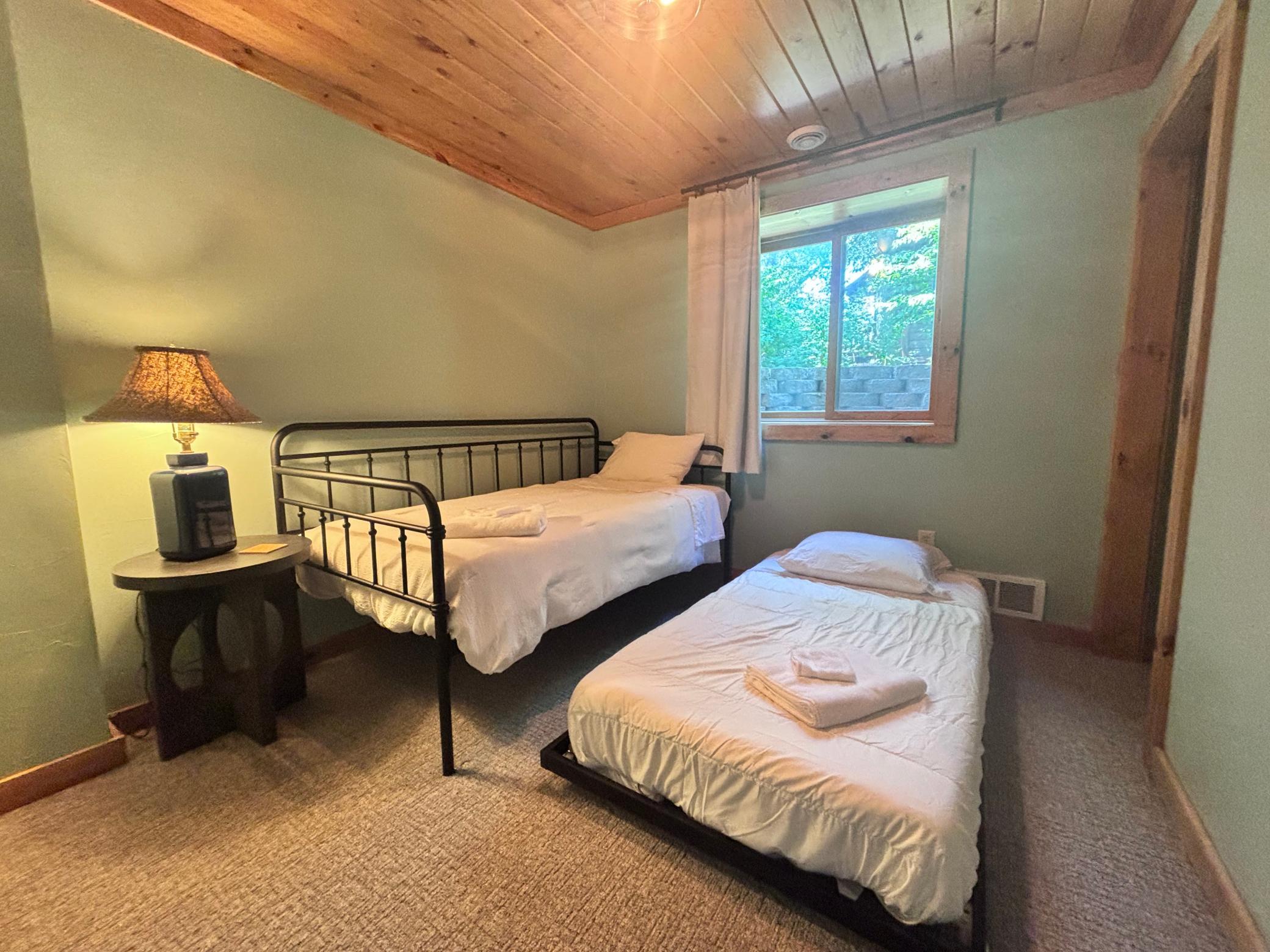 2008 single family home for sale at 11553 Milinda Shores Road in Crosslake, MN — 4 bed, 3 bath (photo 33 of 43)