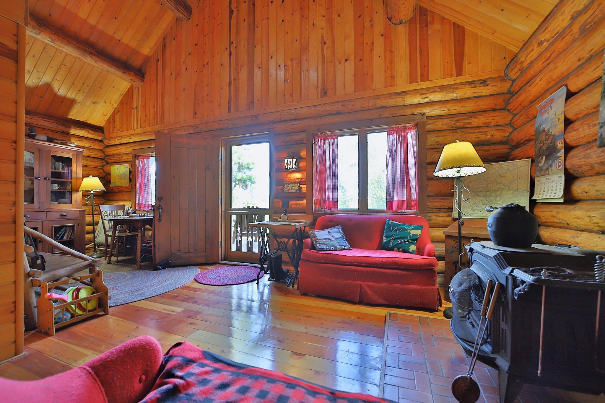 1981 single family home for sale at 6122 Camp Fish Road NW in Akeley, MN — 2 bed, 1 bath (photo 9 of 22)