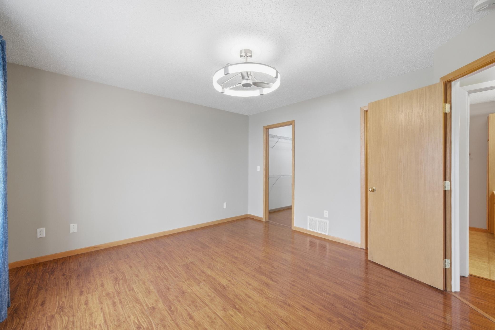 2006 twin home for sale at 4780 52nd Street S in Fargo, ND — 3 bed, 2 bath (photo 14 of 37)