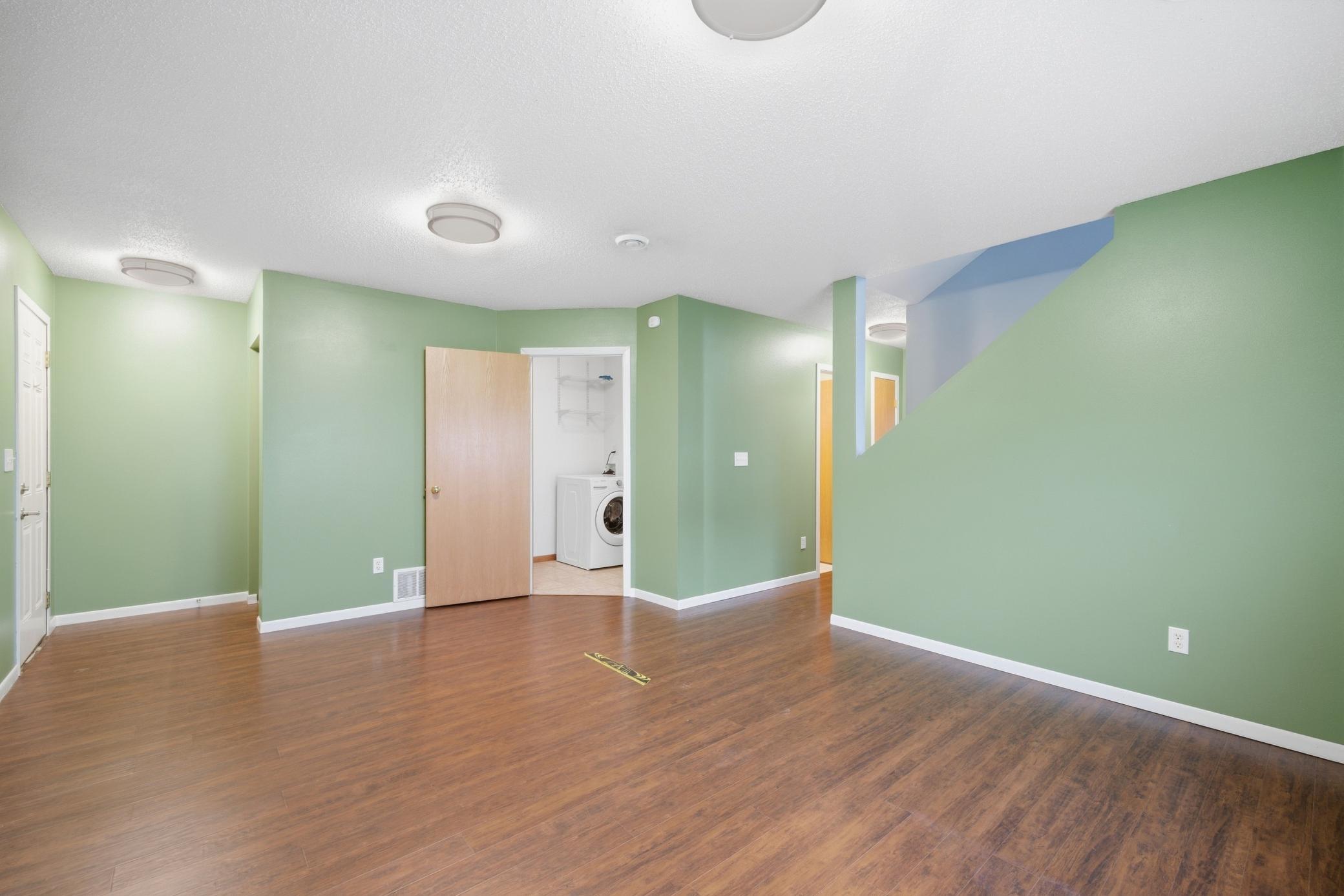 2006 twin home for sale at 4780 52nd Street S in Fargo, ND — 3 bed, 2 bath (photo 23 of 37)