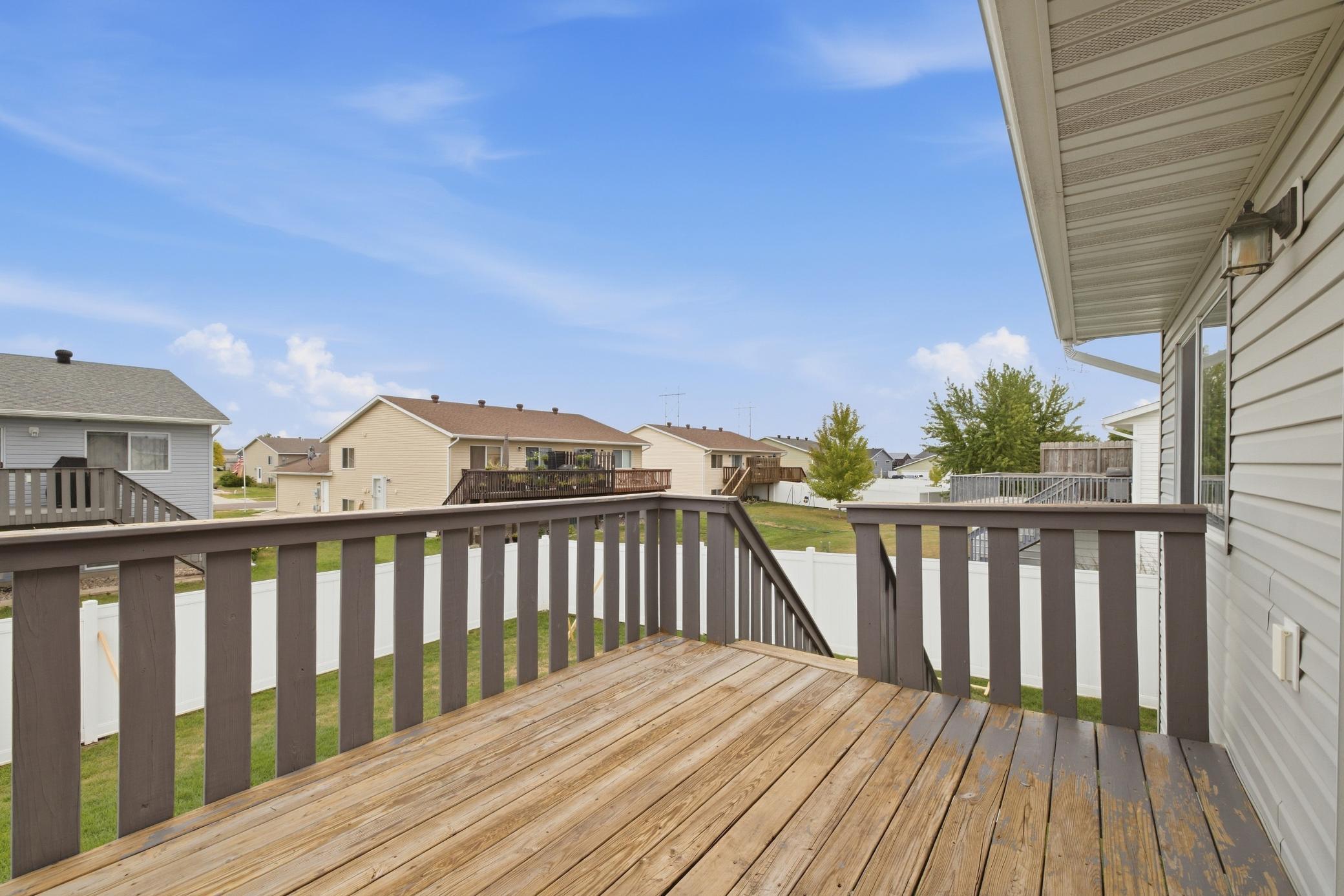 2006 twin home for sale at 4780 52nd Street S in Fargo, ND — 3 bed, 2 bath (photo 32 of 37)
