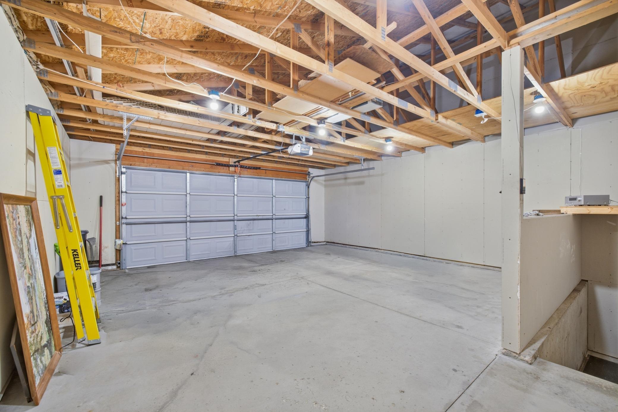 2006 twin home for sale at 4780 52nd Street S in Fargo, ND — 3 bed, 2 bath (photo 35 of 37)