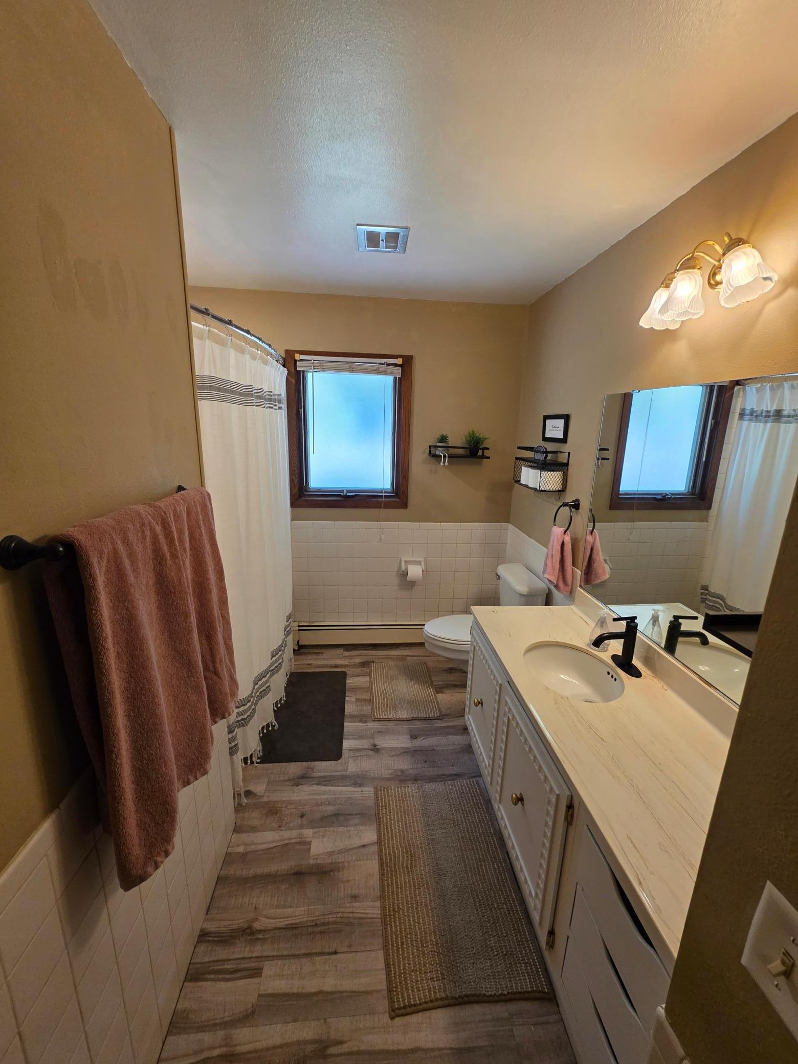1971 single family home for sale at 302 10th Street SE in Barnesville, MN — 3 bed, 2 bath (photo 17 of 35)