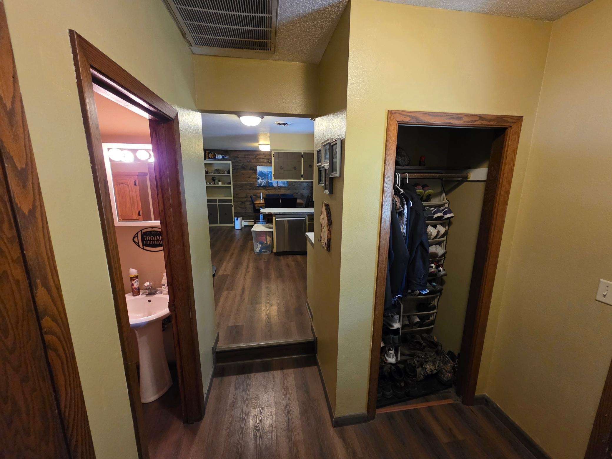 1971 single family home for sale at 302 10th Street SE in Barnesville, MN — 3 bed, 2 bath (photo 8 of 35)