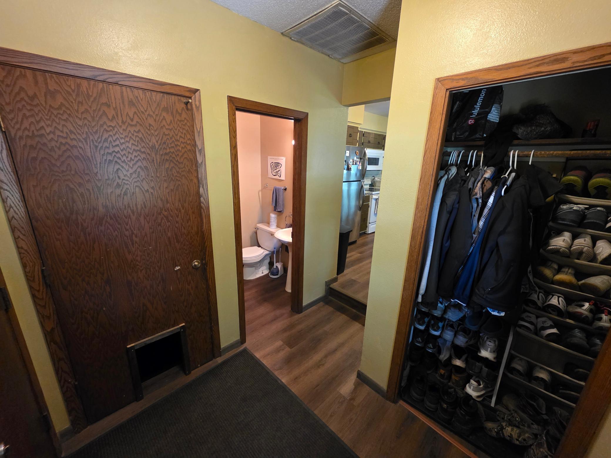 1971 single family home for sale at 302 10th Street SE in Barnesville, MN — 3 bed, 2 bath (photo 9 of 35)