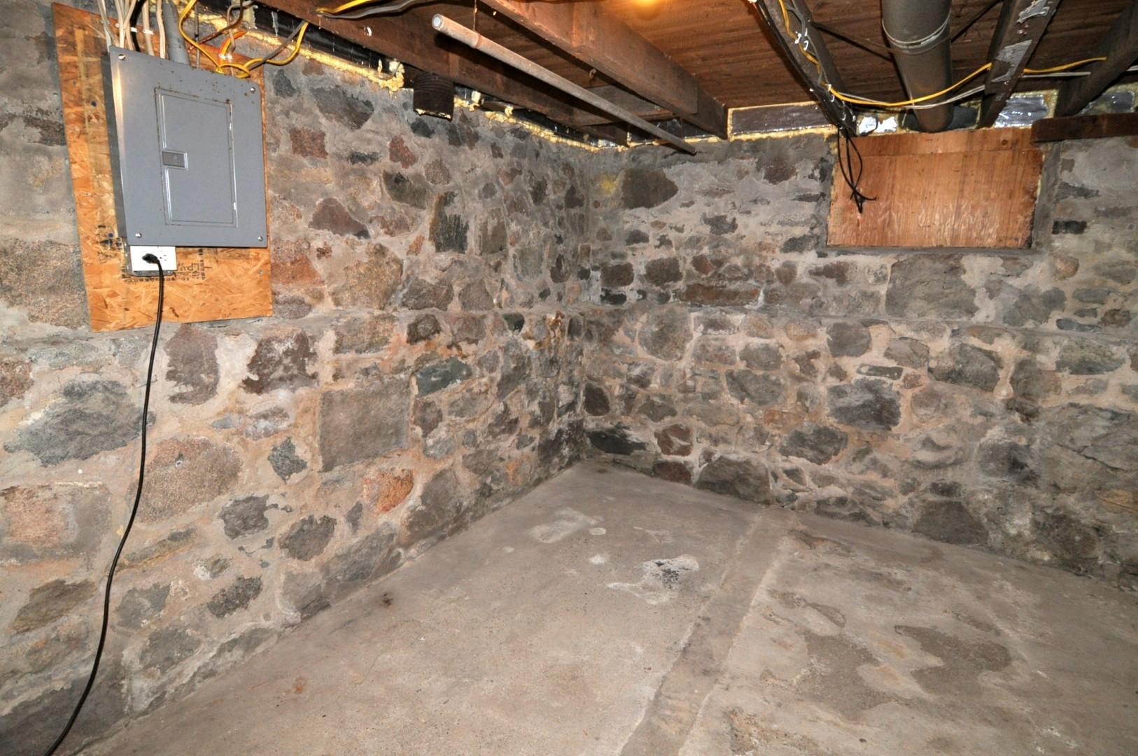 1930 single family home for sale at 10 Hillside Avenue NW in Akeley, MN — 2 bed, 1 bath (photo 20 of 24)