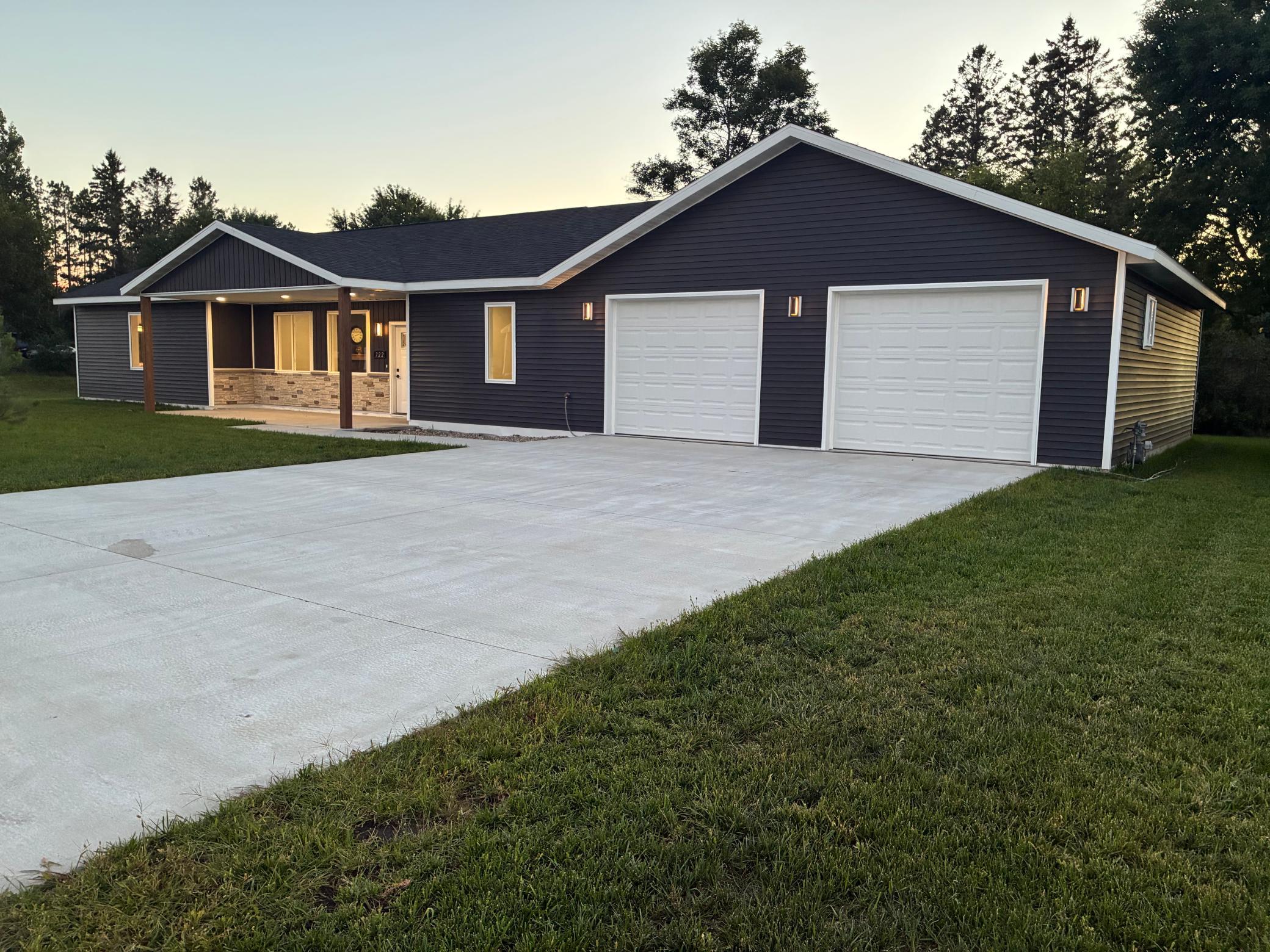 722 Dandrew Lane, Detroit Lakes, MN